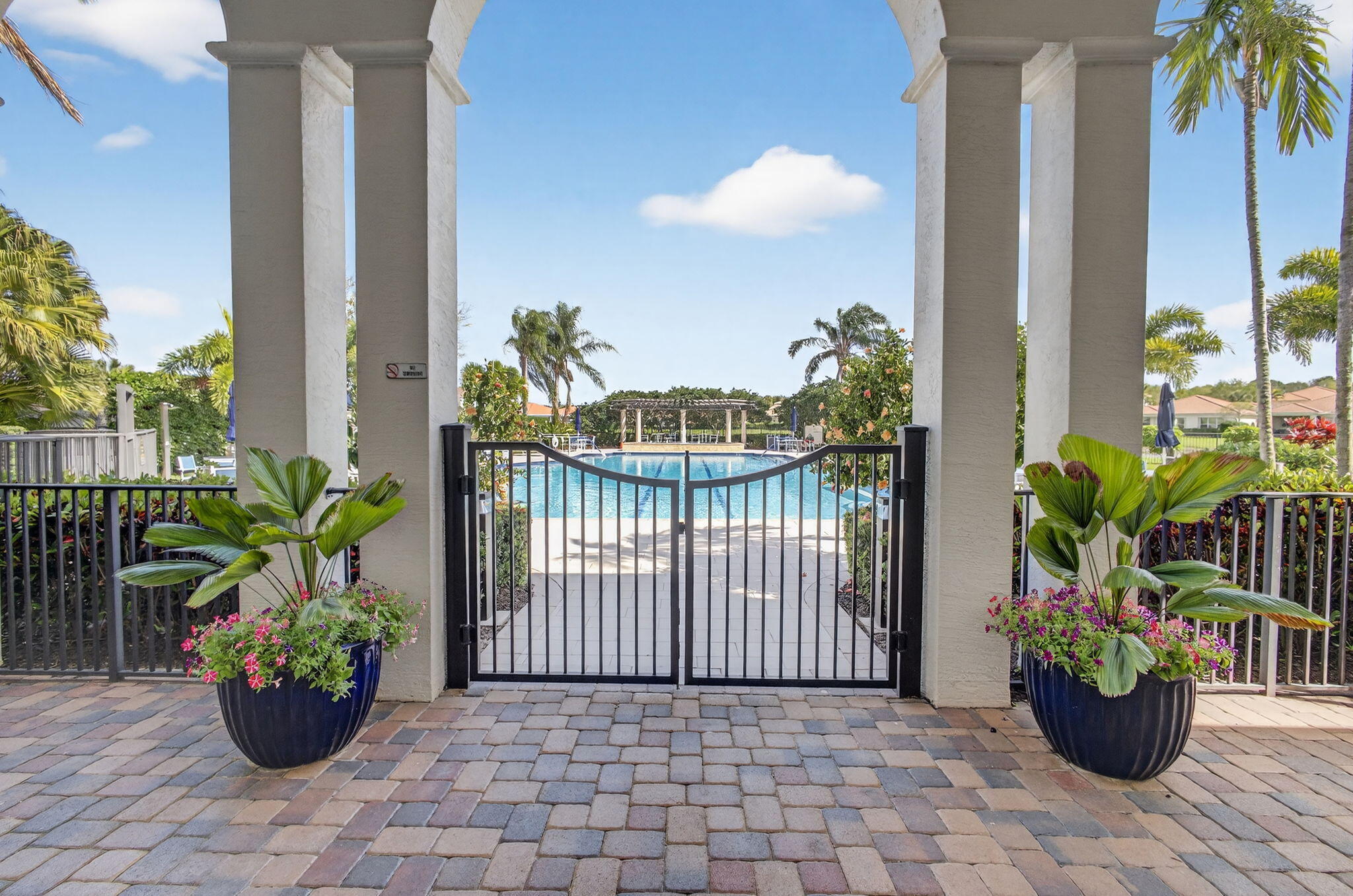 251 Isle Verde Way