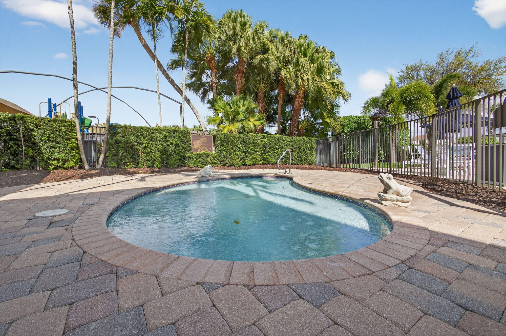 251 Isle Verde Way