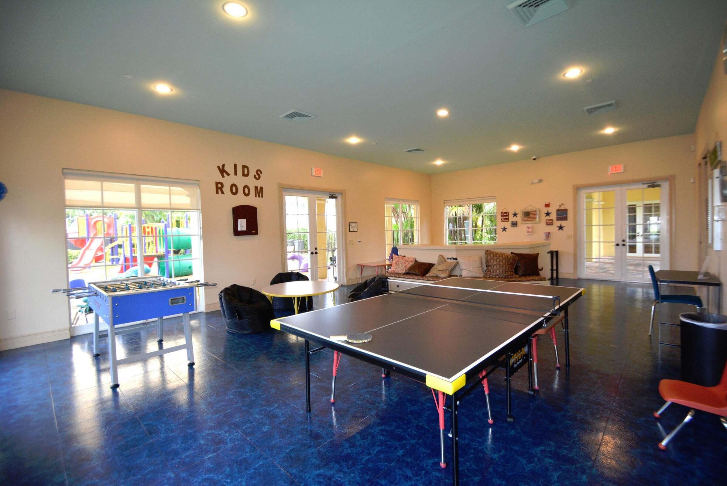 251 Isle Verde Way