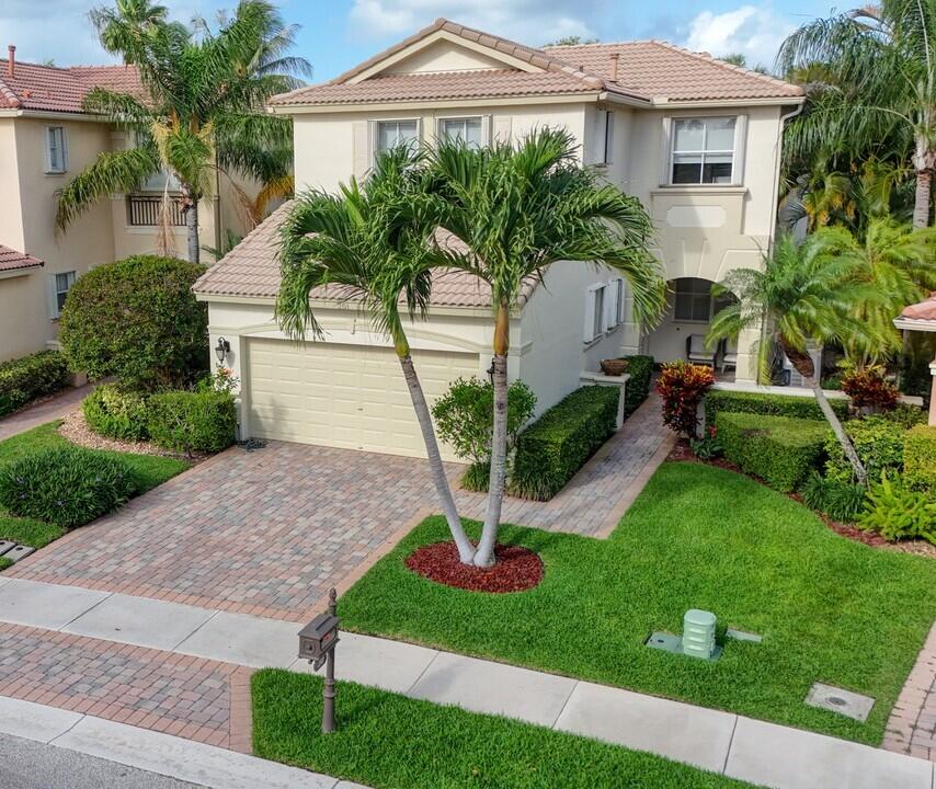 251 Isle Verde Way