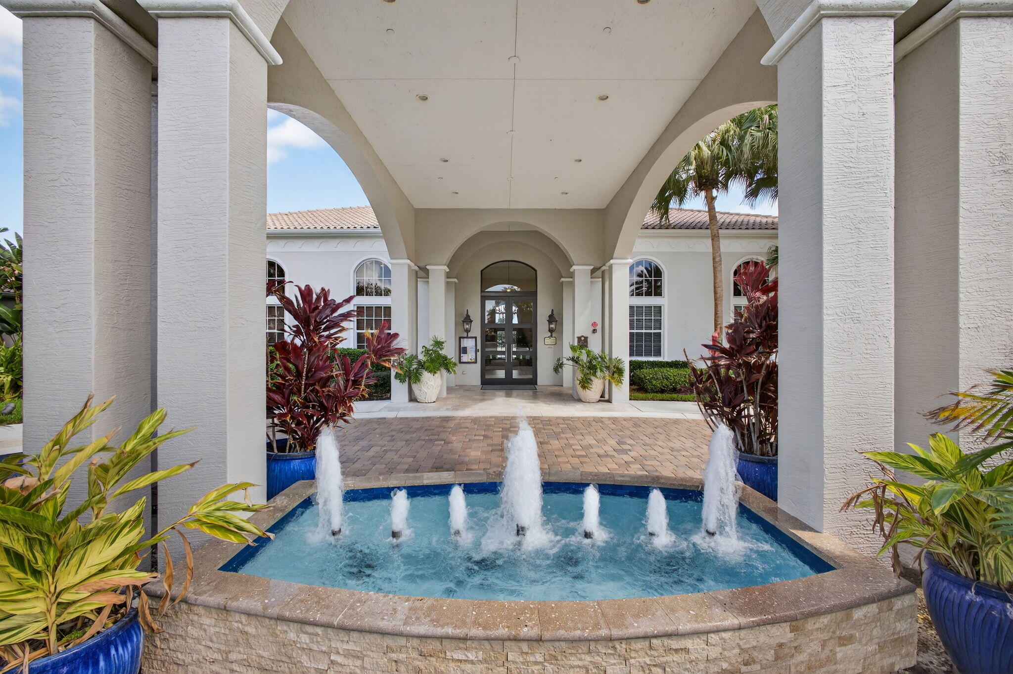 251 Isle Verde Way