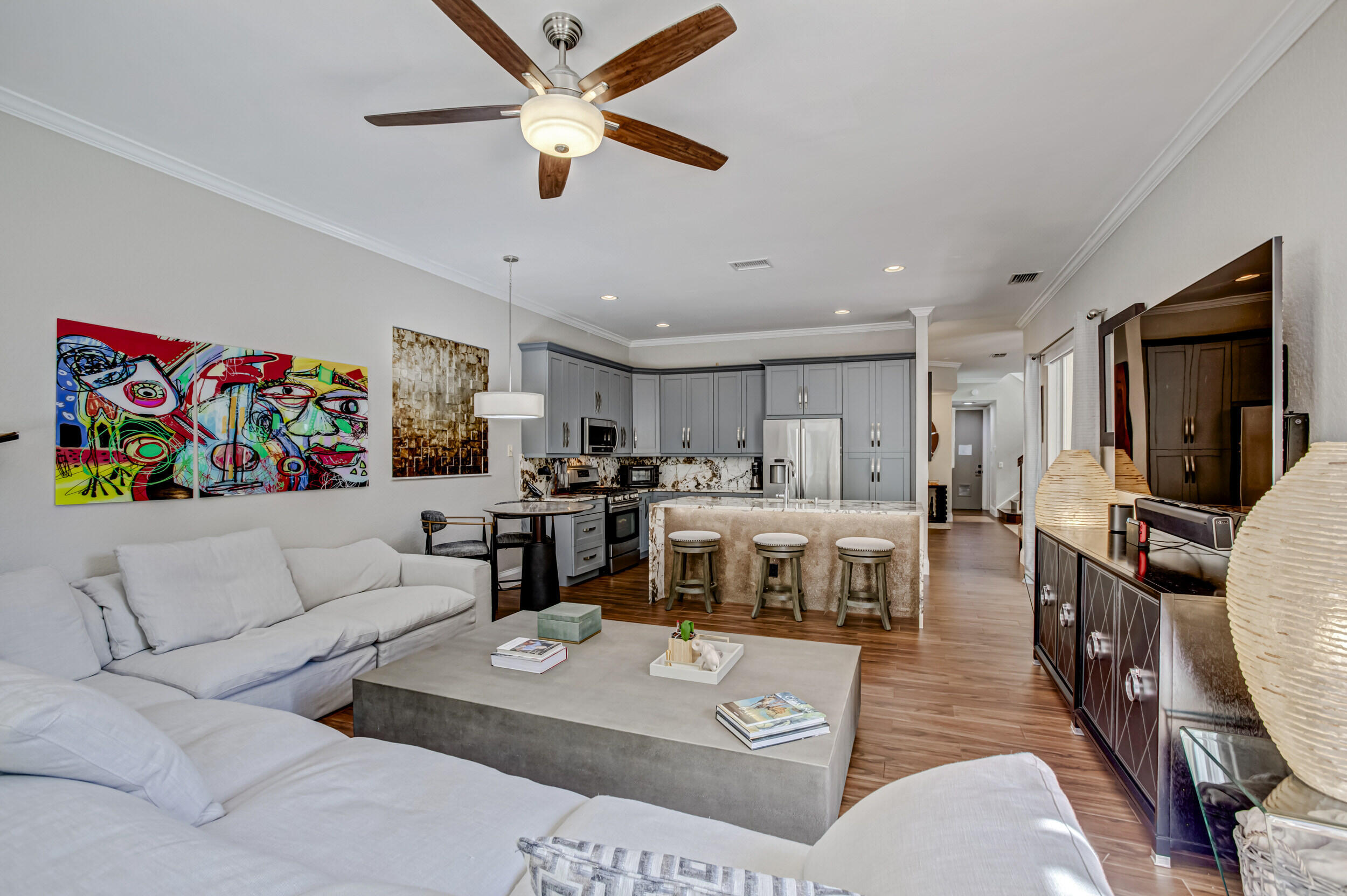 251 Isle Verde Way