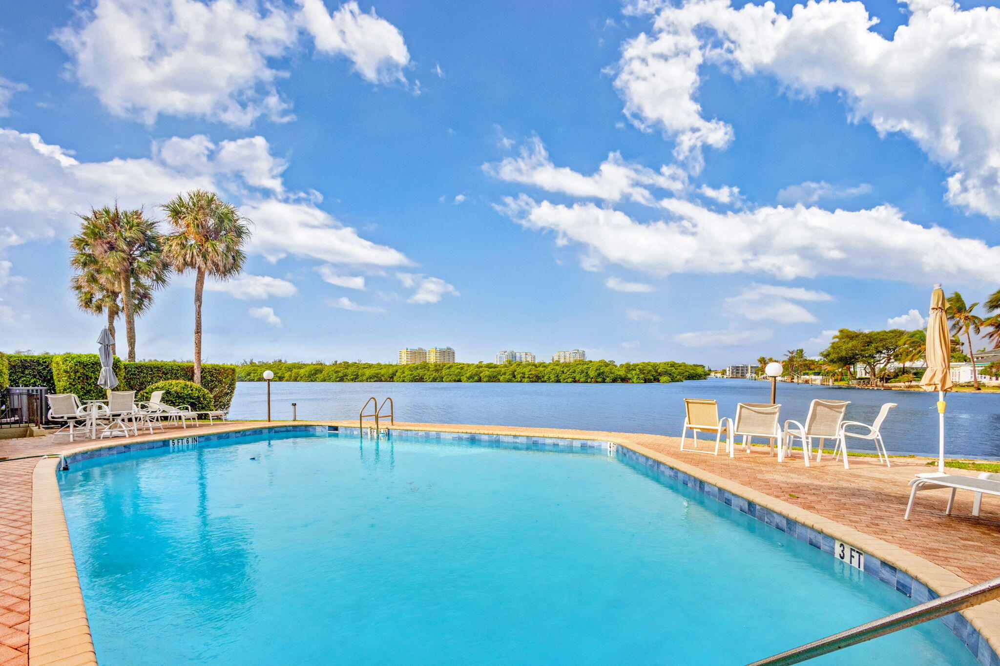 6550 N Ocean Boulevard 1