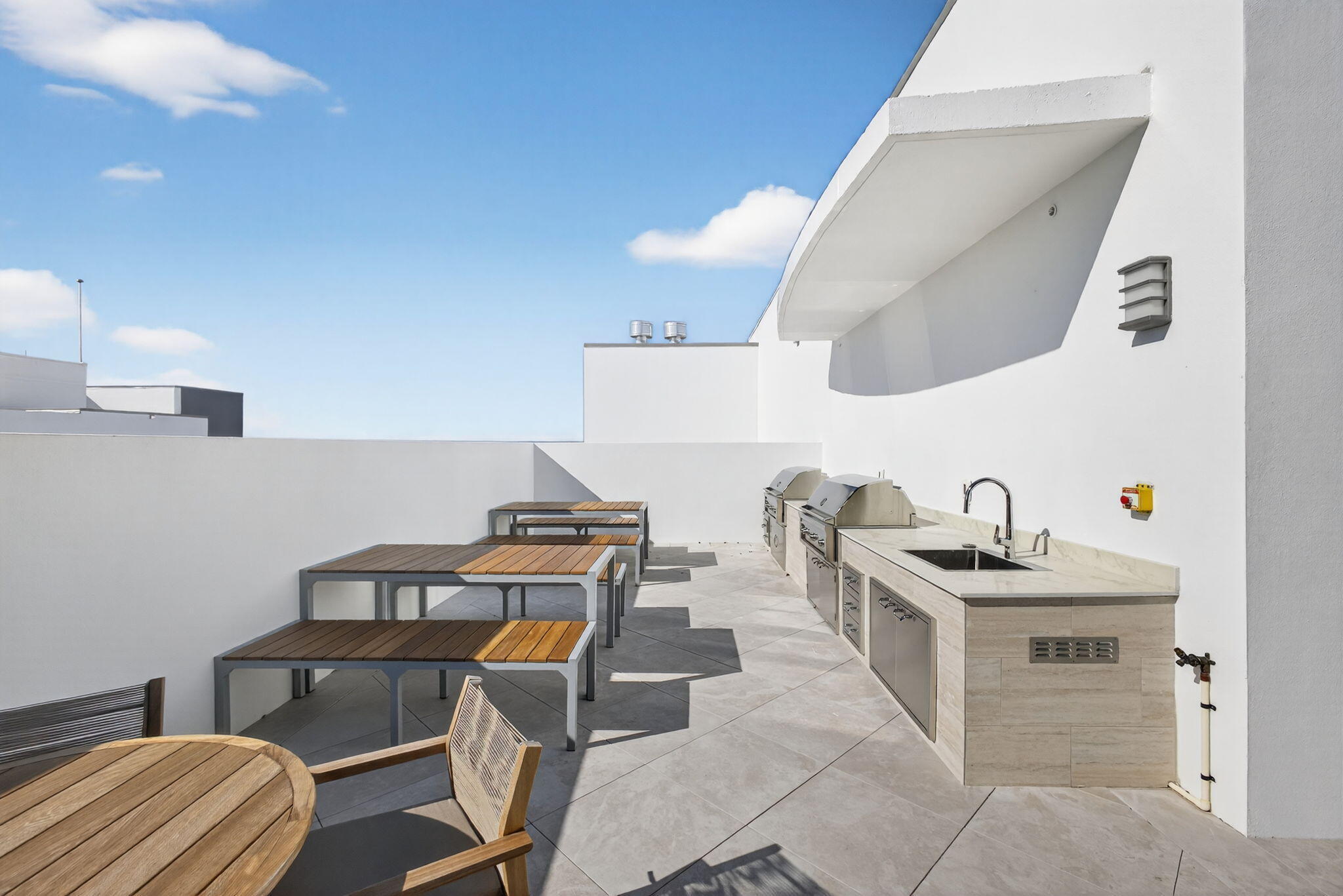 220 Lake Shore Drive 605