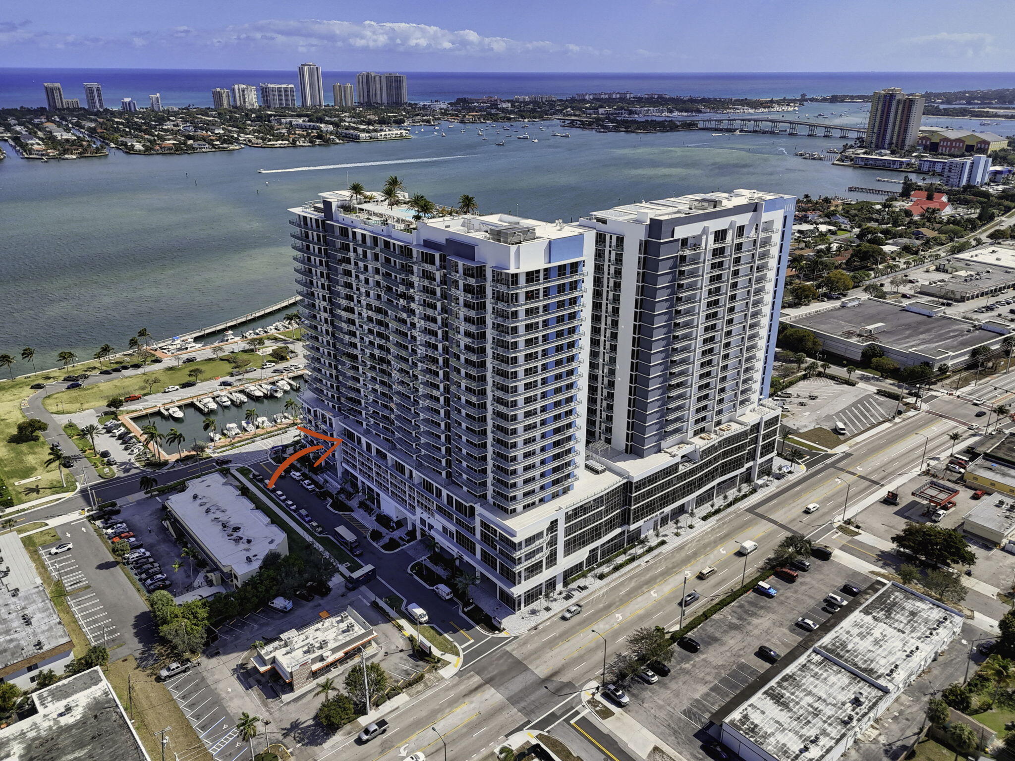 220 Lake Shore Drive 605