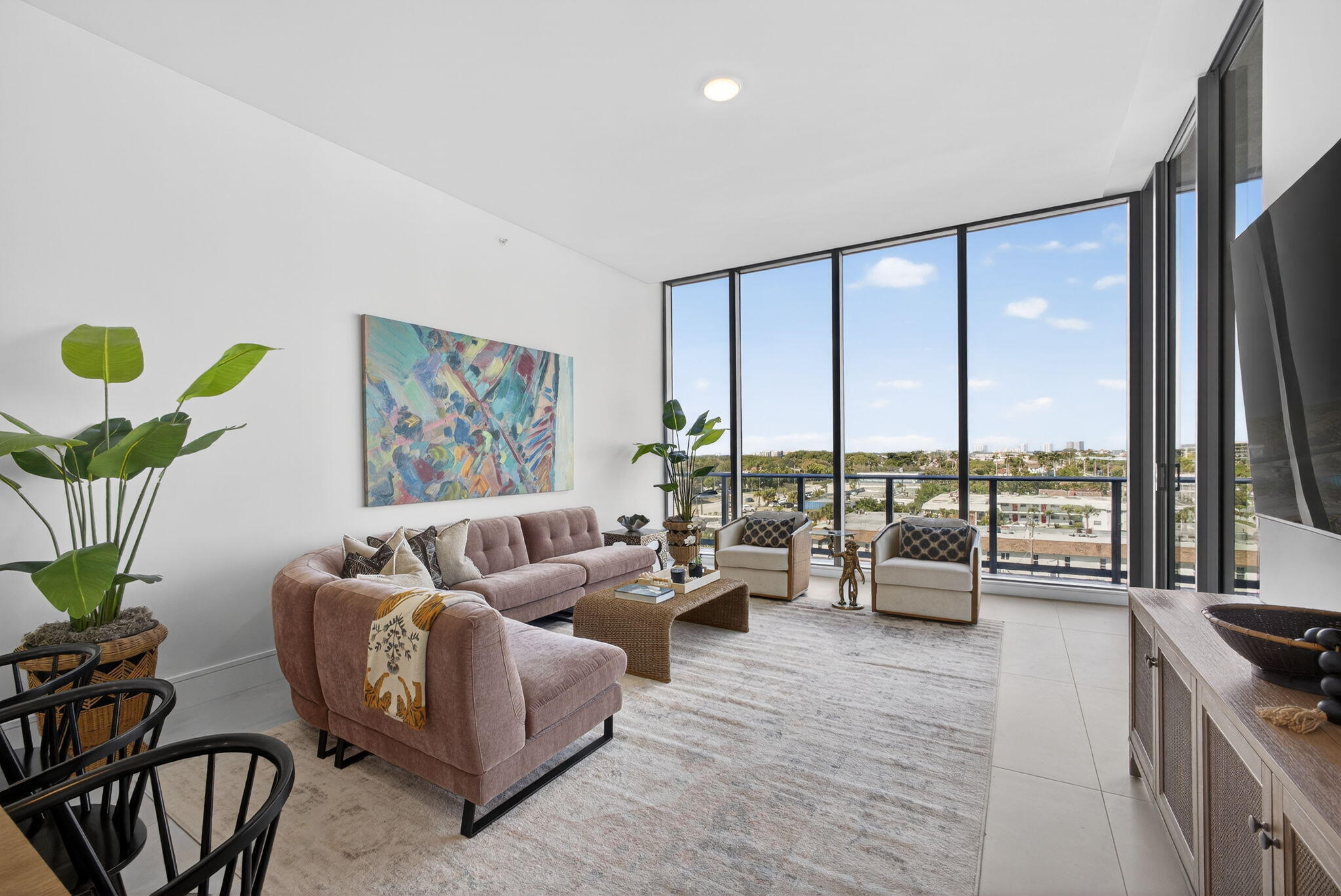 220 Lake Shore Drive 605