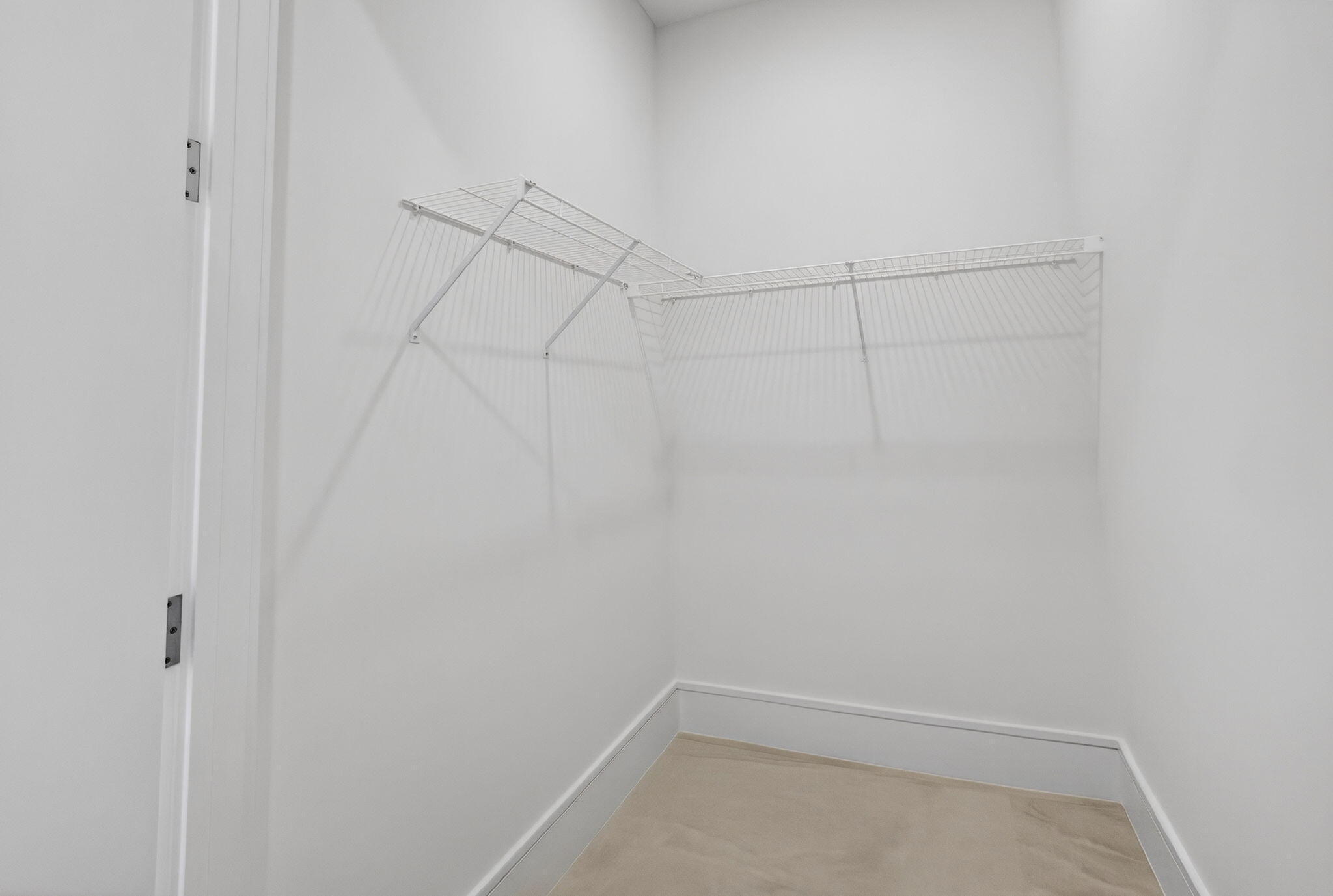220 Lake Shore Drive 605
