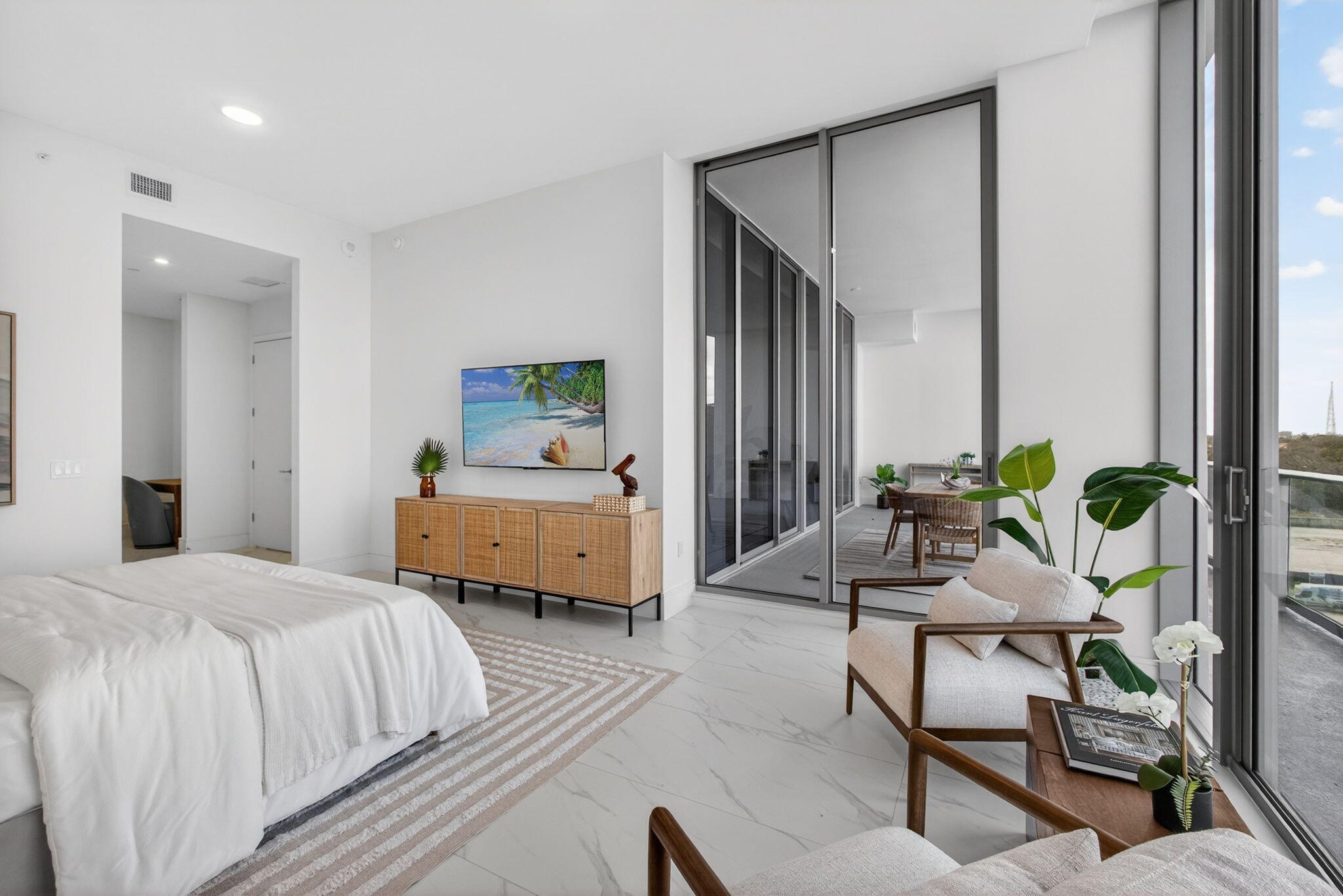 220 Lake Shore Drive 609