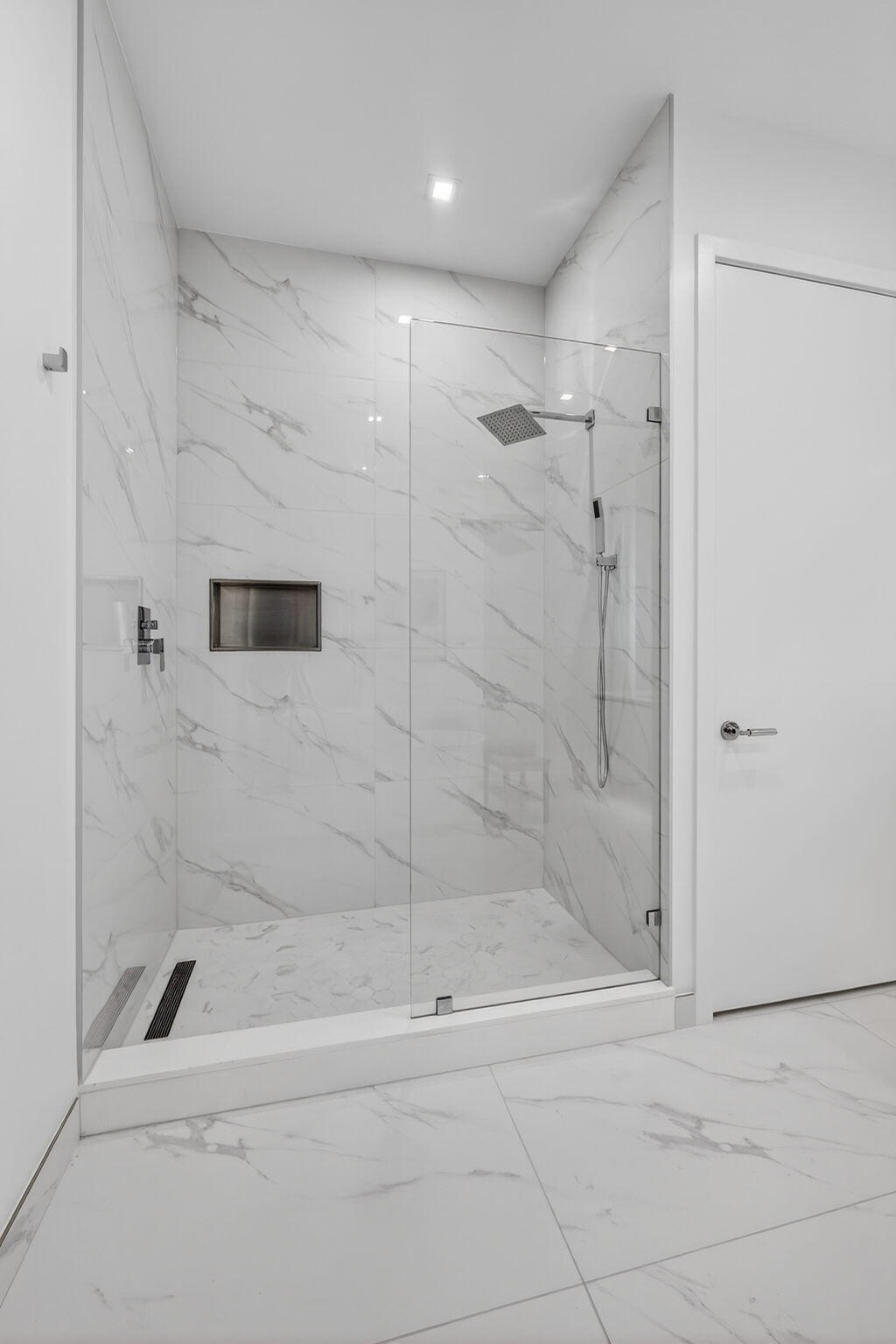 220 Lake Shore Drive 609