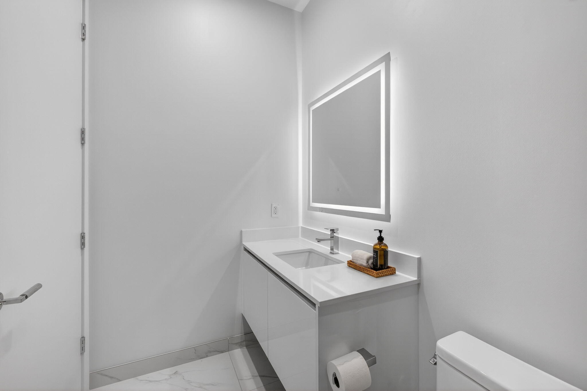 220 Lake Shore Drive 609