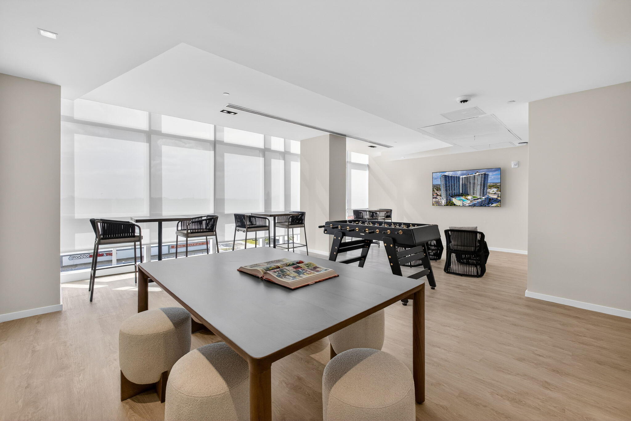 220 Lake Shore Drive 609