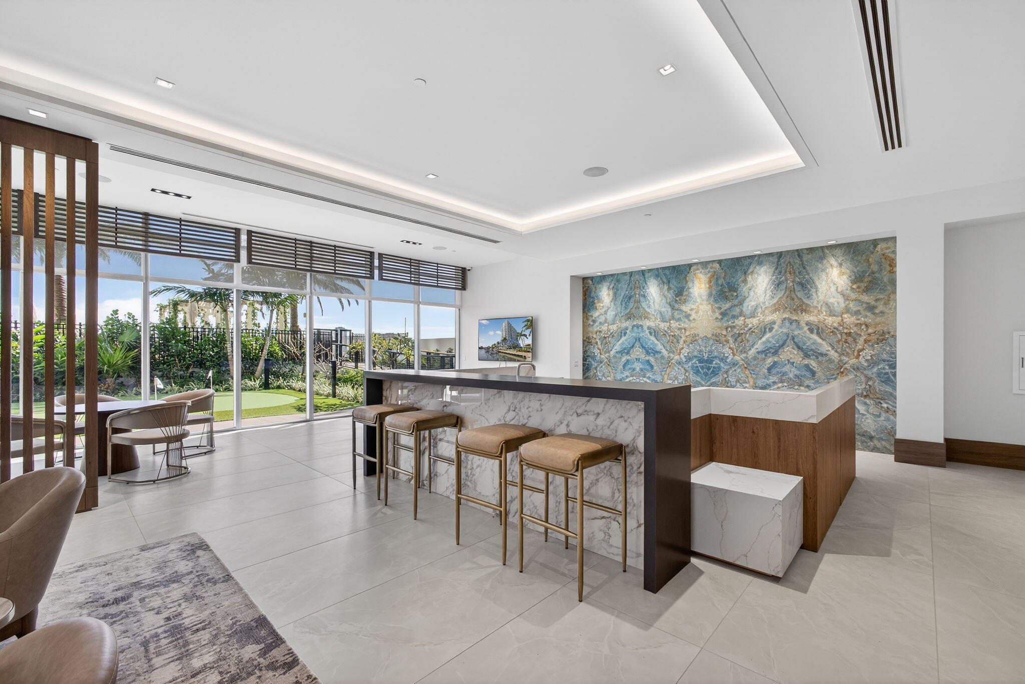 220 Lake Shore Drive 609