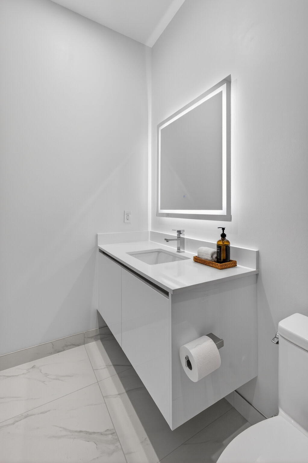 220 Lake Shore Drive 609
