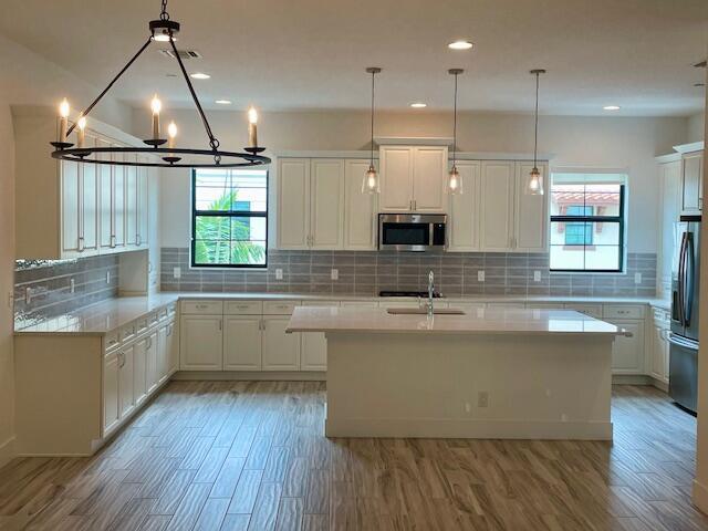 8074 Hobbes Way