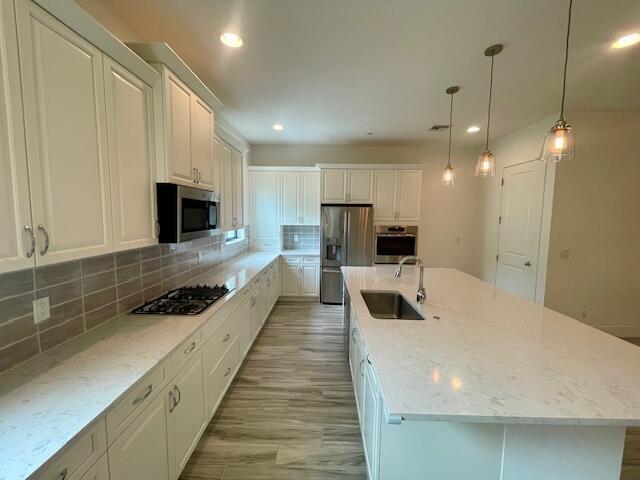 8074 Hobbes Way