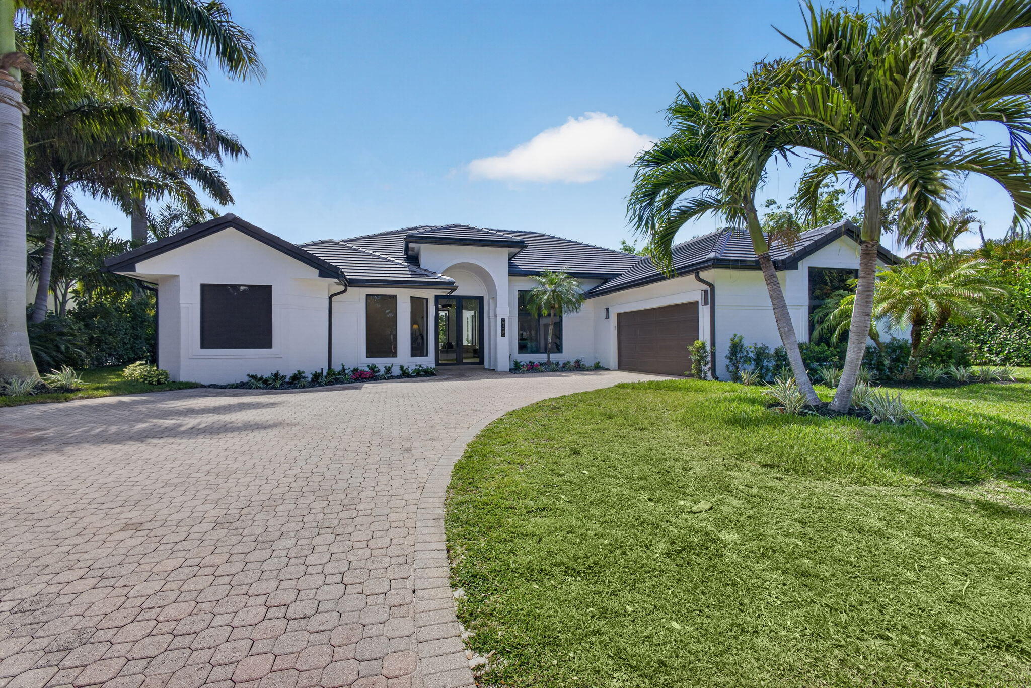 2725 Seneca Circle