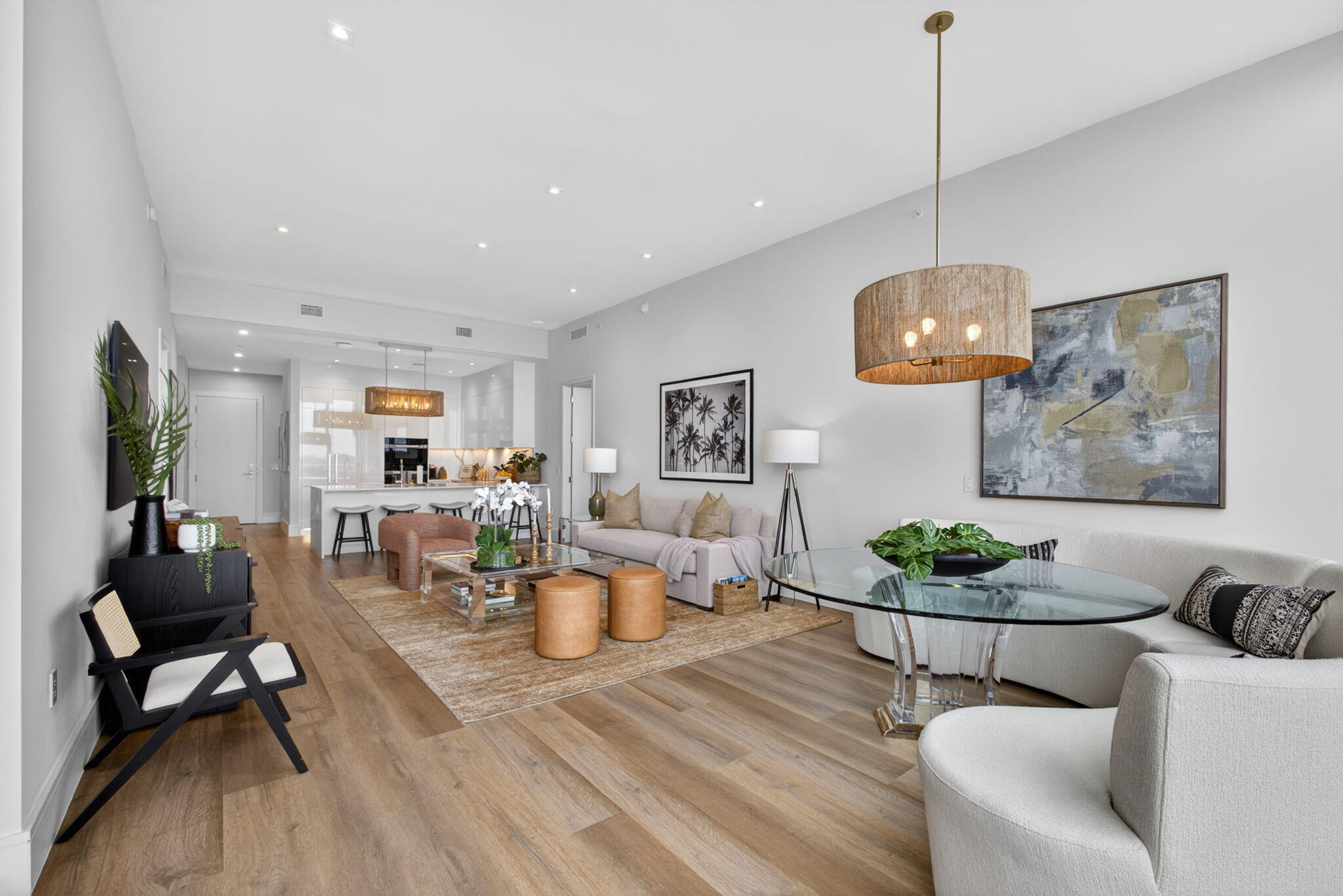 220 Lake Shore Drive 613