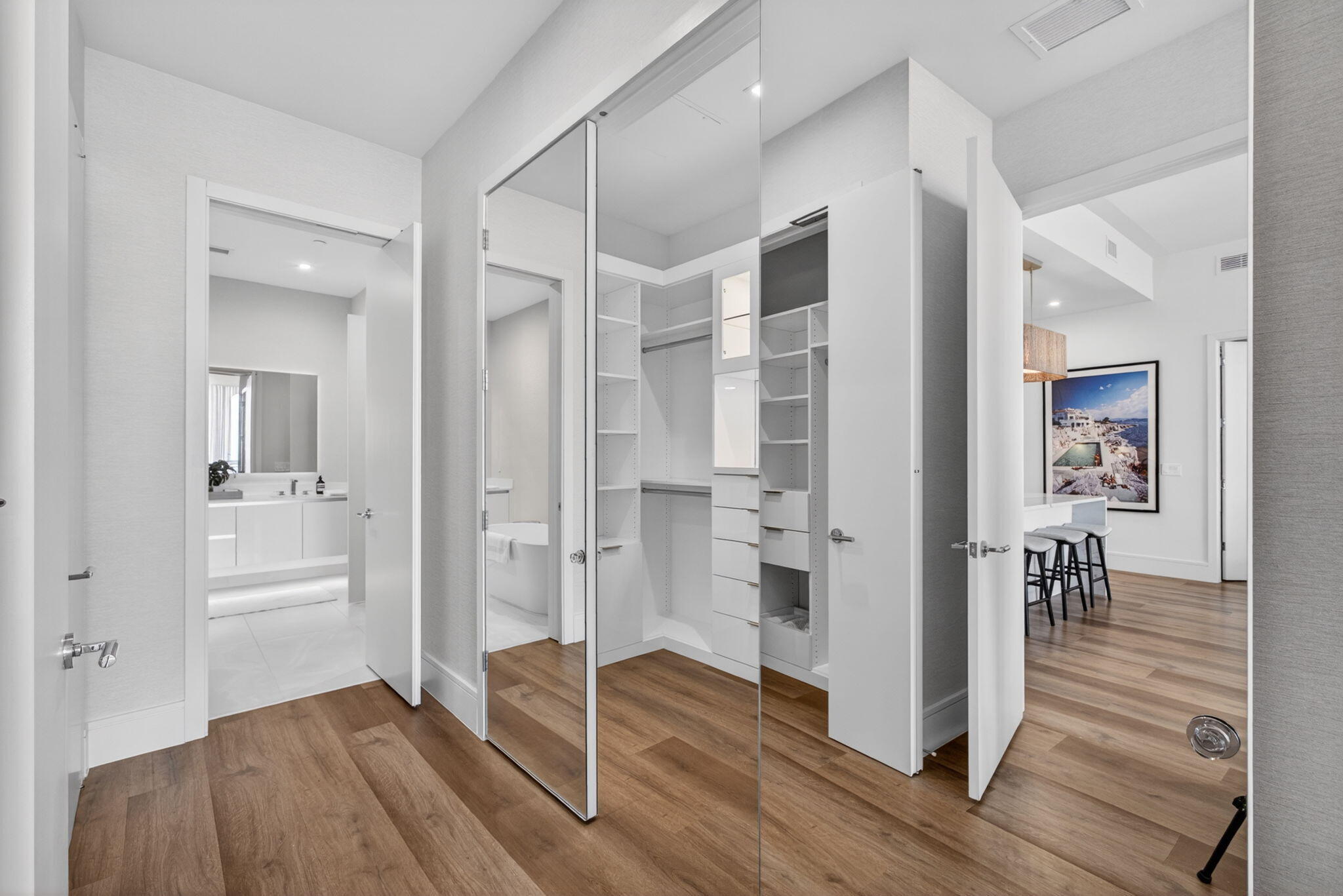 220 Lake Shore Drive 613