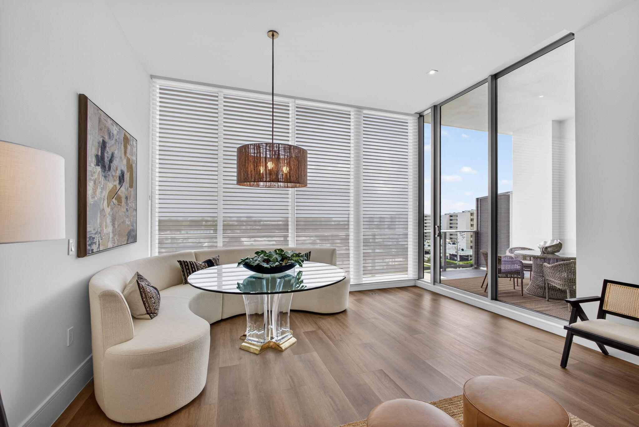 220 Lake Shore Drive 613