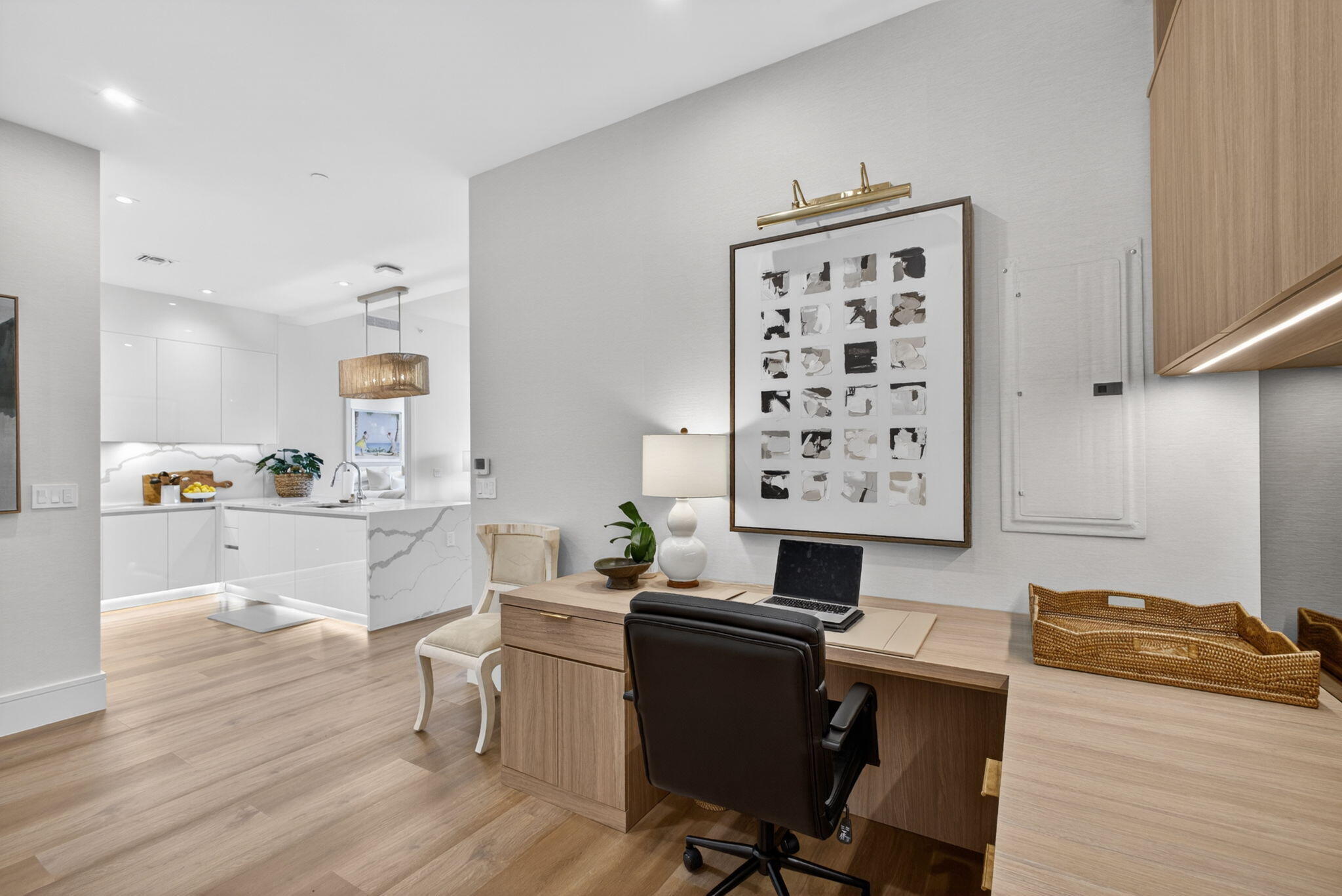 220 Lake Shore Drive 613