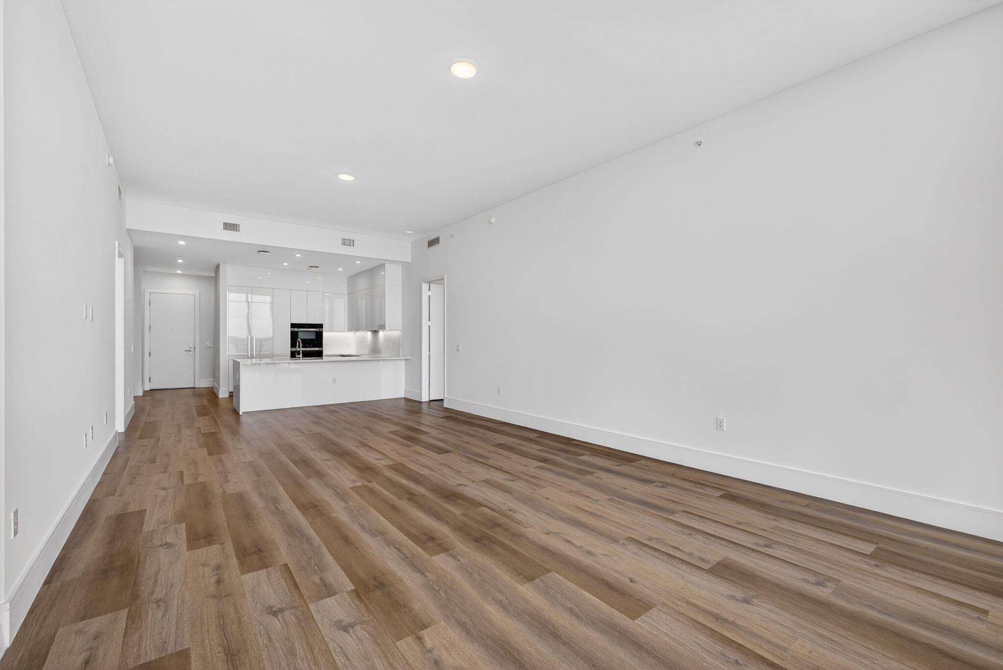 220 Lake Shore Drive 617