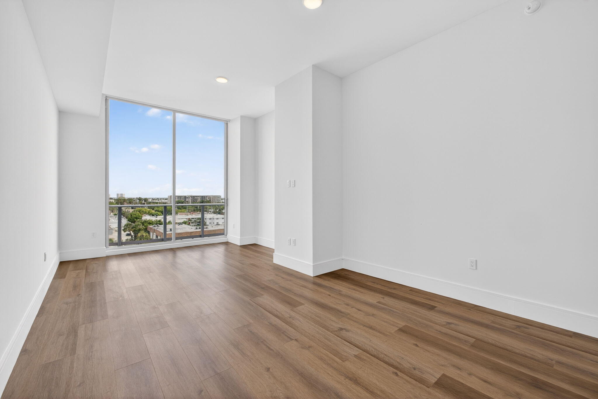 220 Lake Shore Drive 617