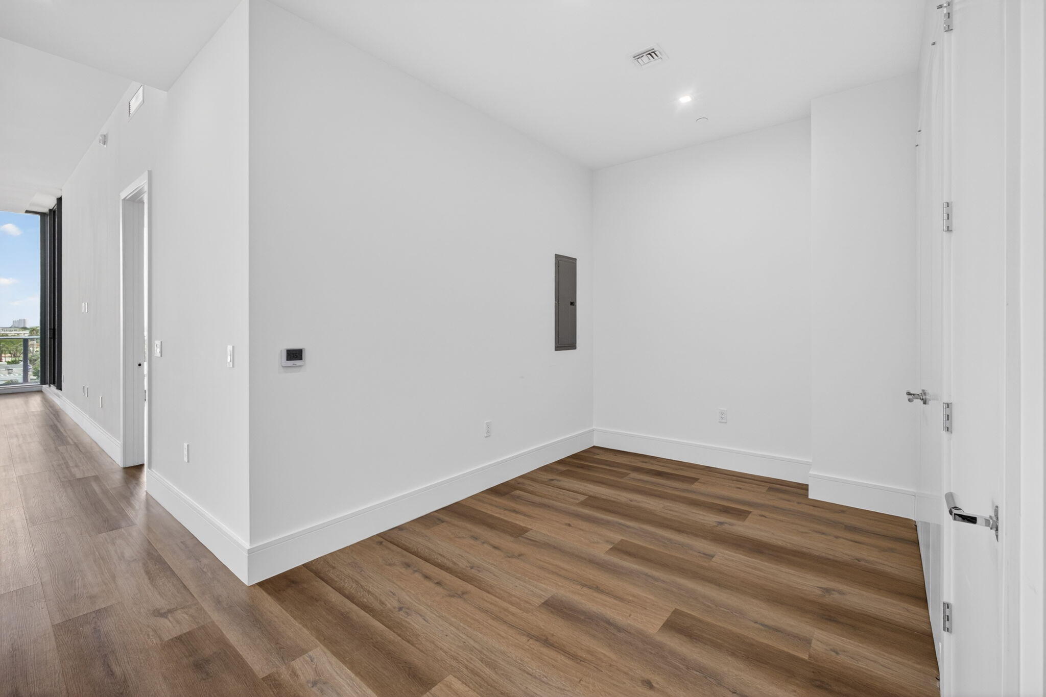 220 Lake Shore Drive 617