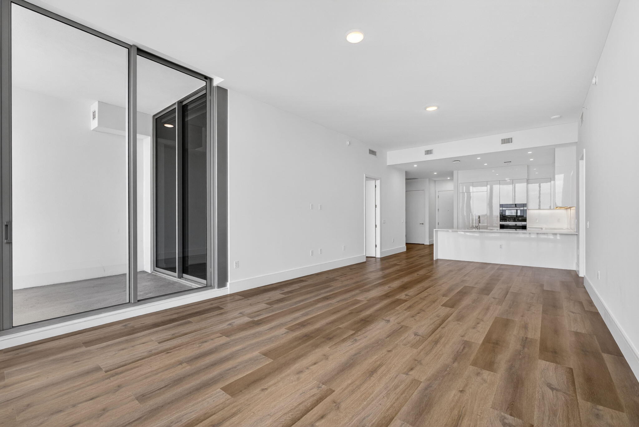 220 Lake Shore Drive 617