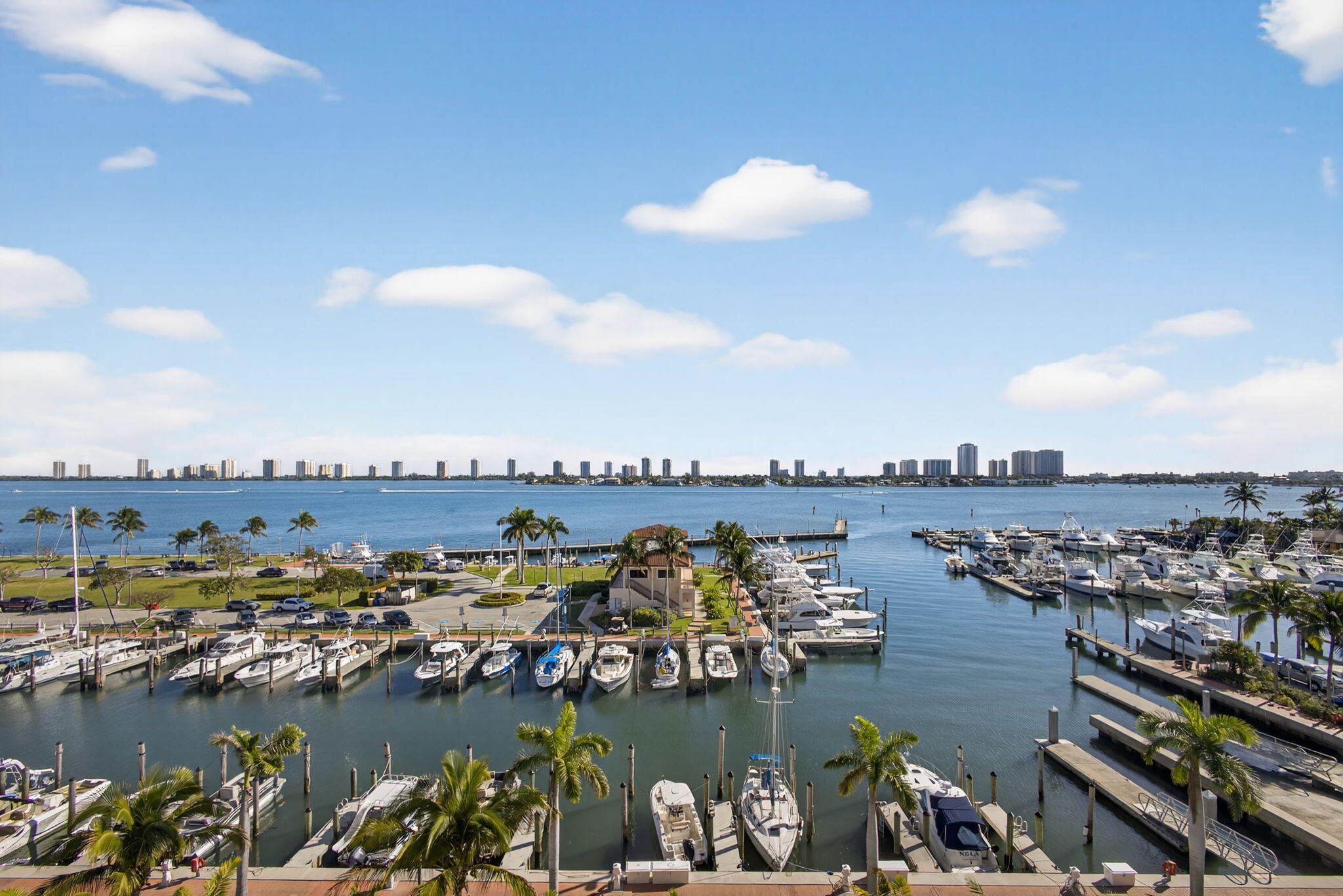 220 Lake Shore Drive 617