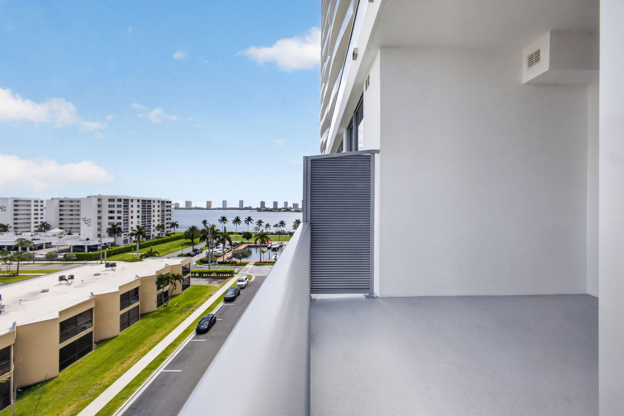 220 Lake Shore Drive 617