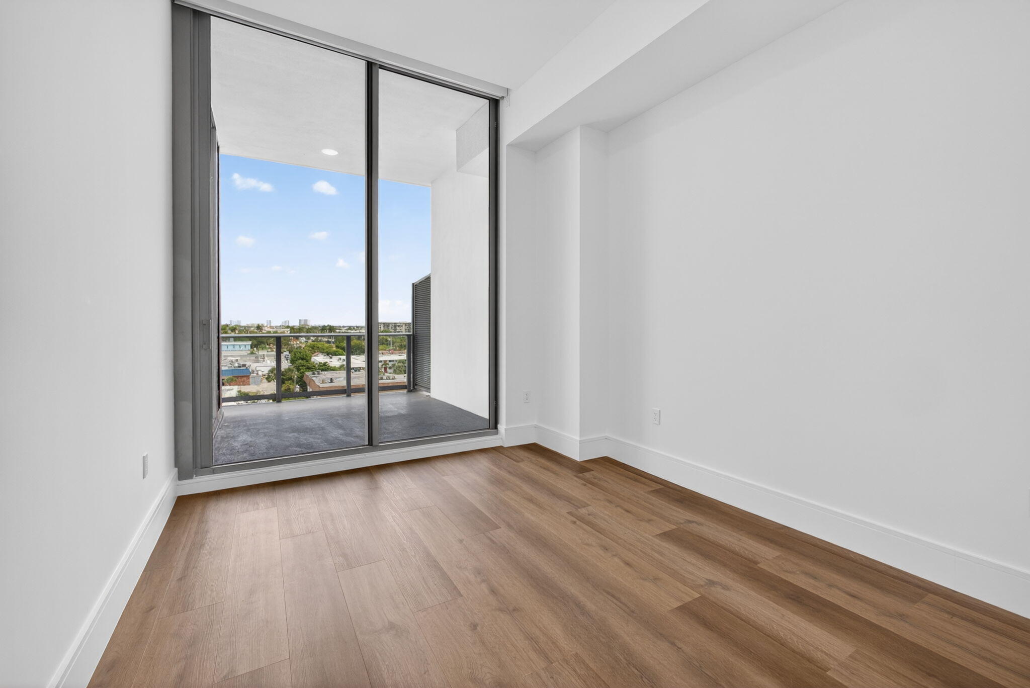 220 Lake Shore Drive 617