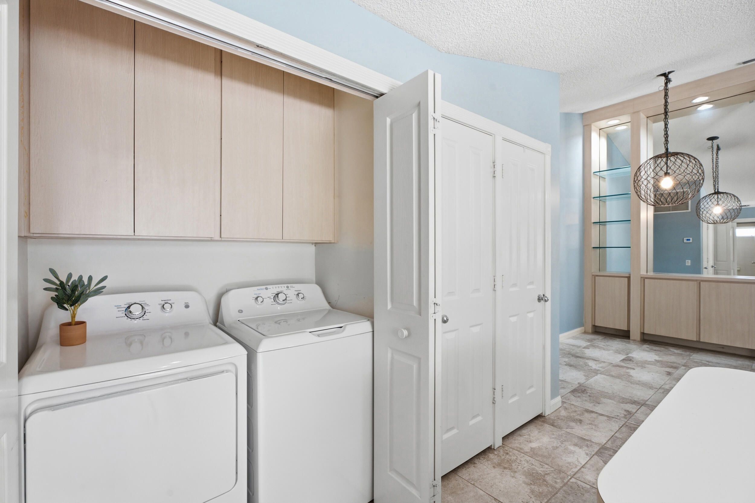 10701 Chapman Oak Court