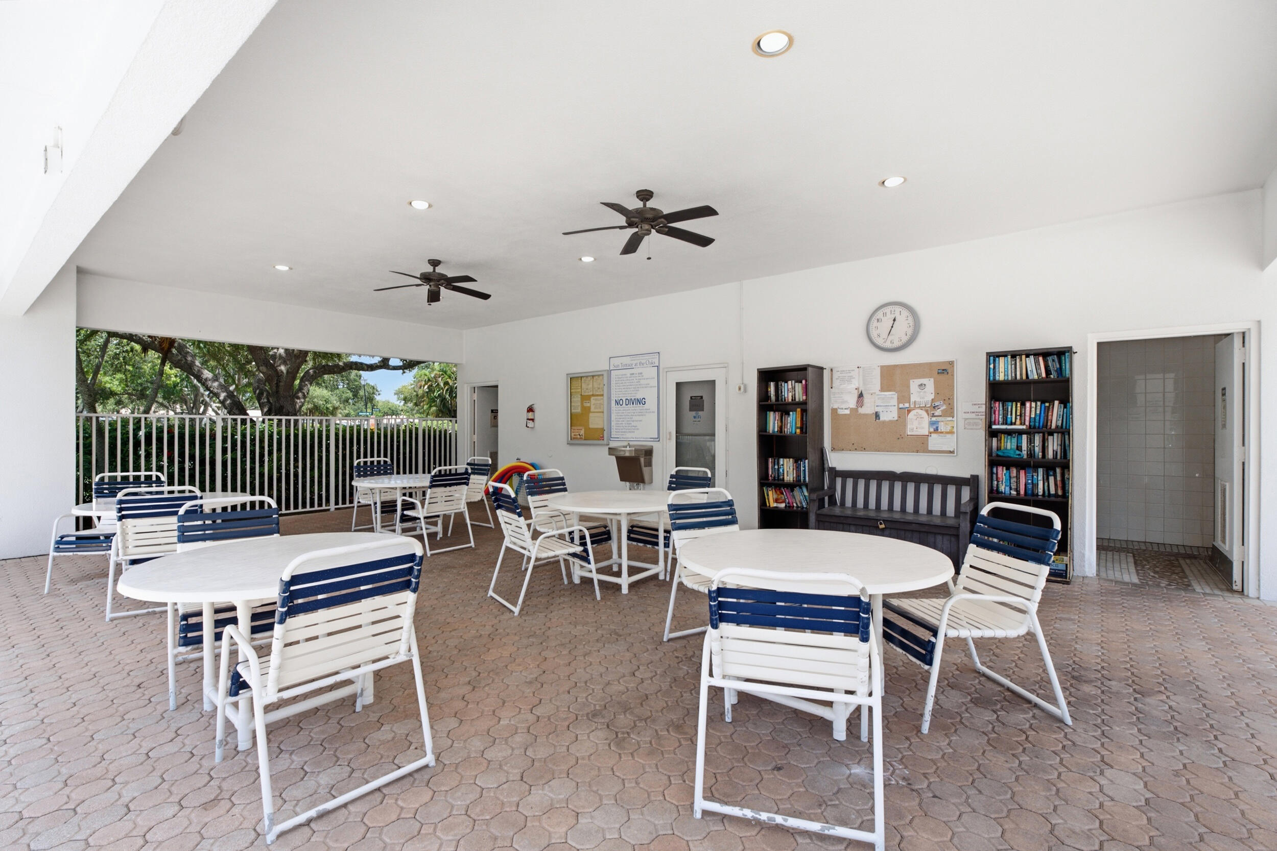 10701 Chapman Oak Court