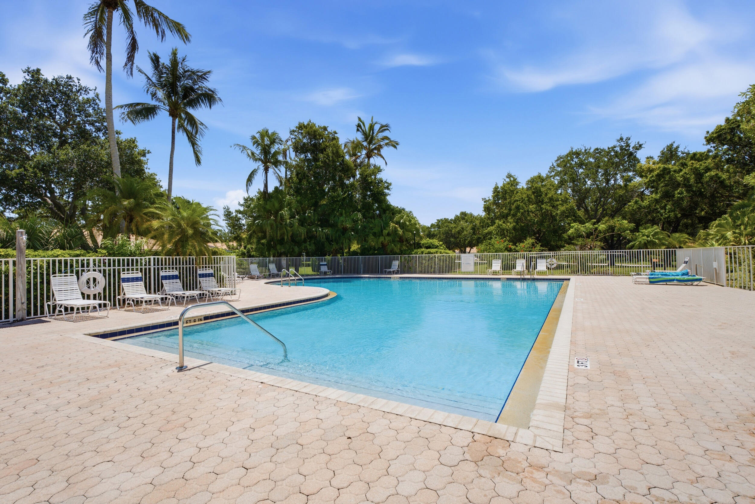 10701 Chapman Oak Court