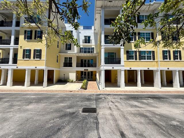 3130 W Latitude Circle 404