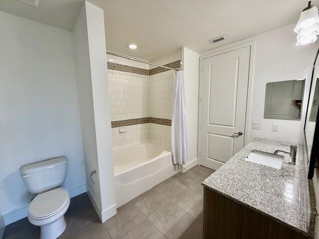 225 S Latitude Circle Unit 204