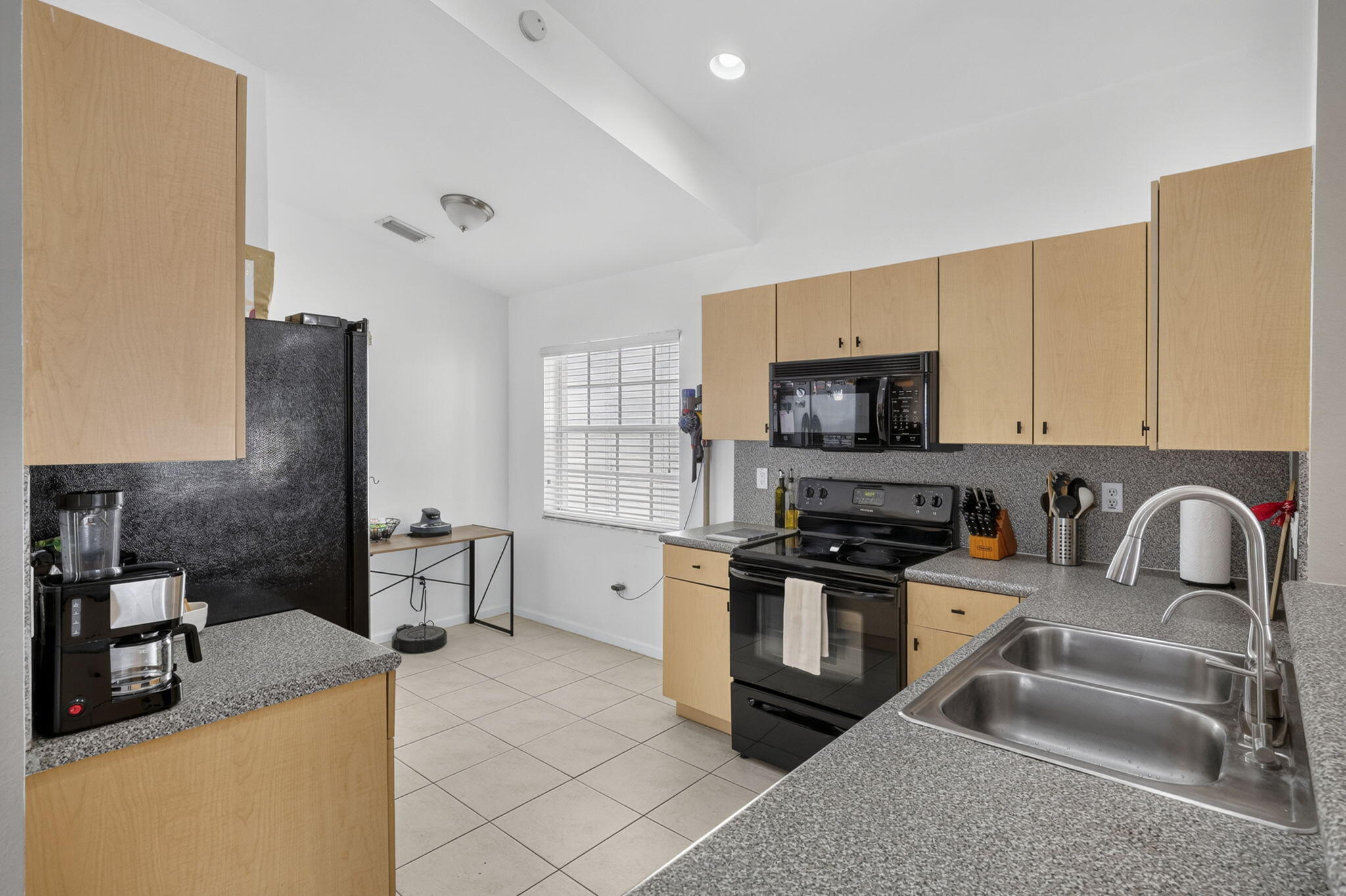 5088 NORTHERN LIGHTS Drive