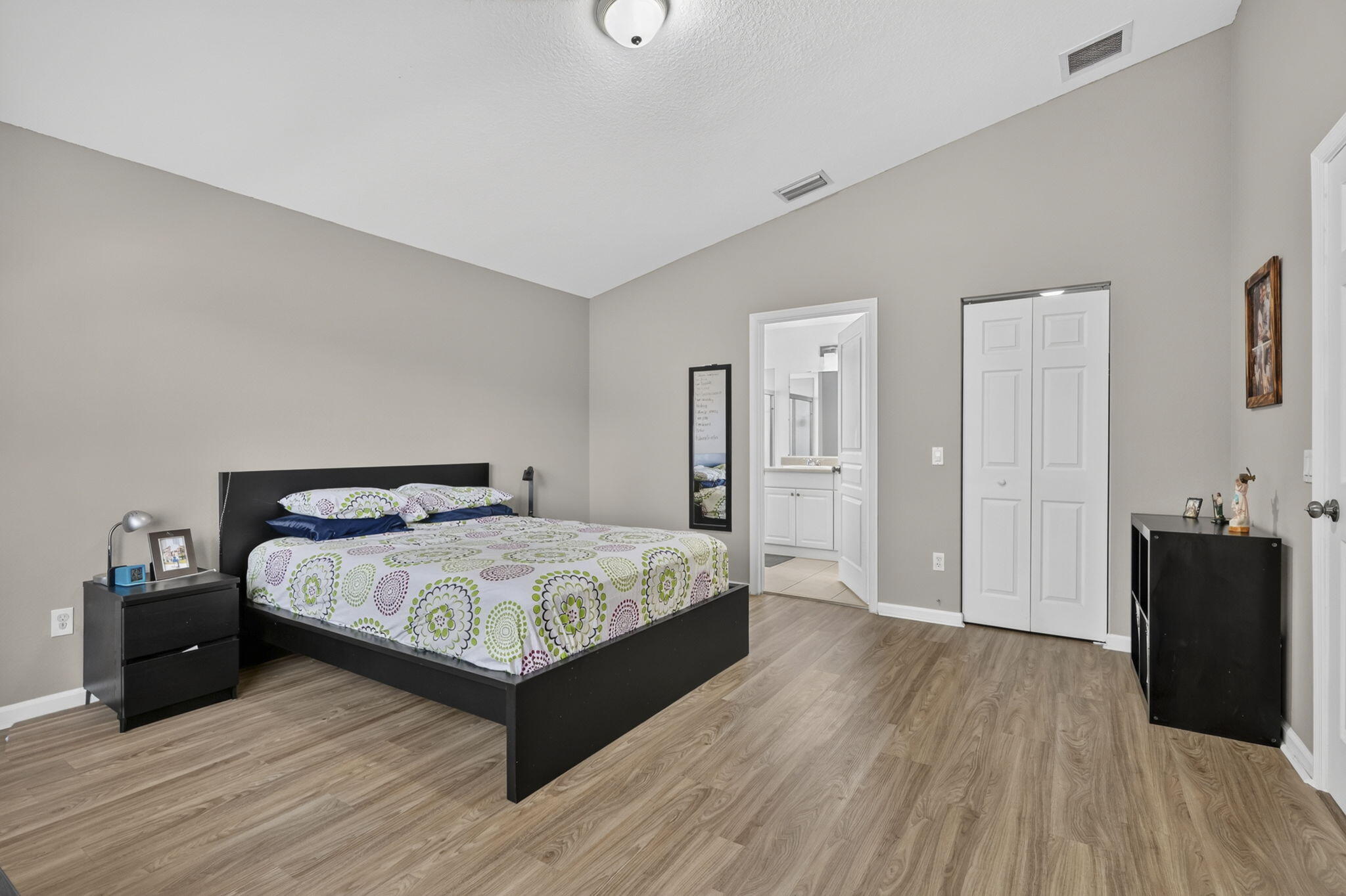 5088 NORTHERN LIGHTS Drive