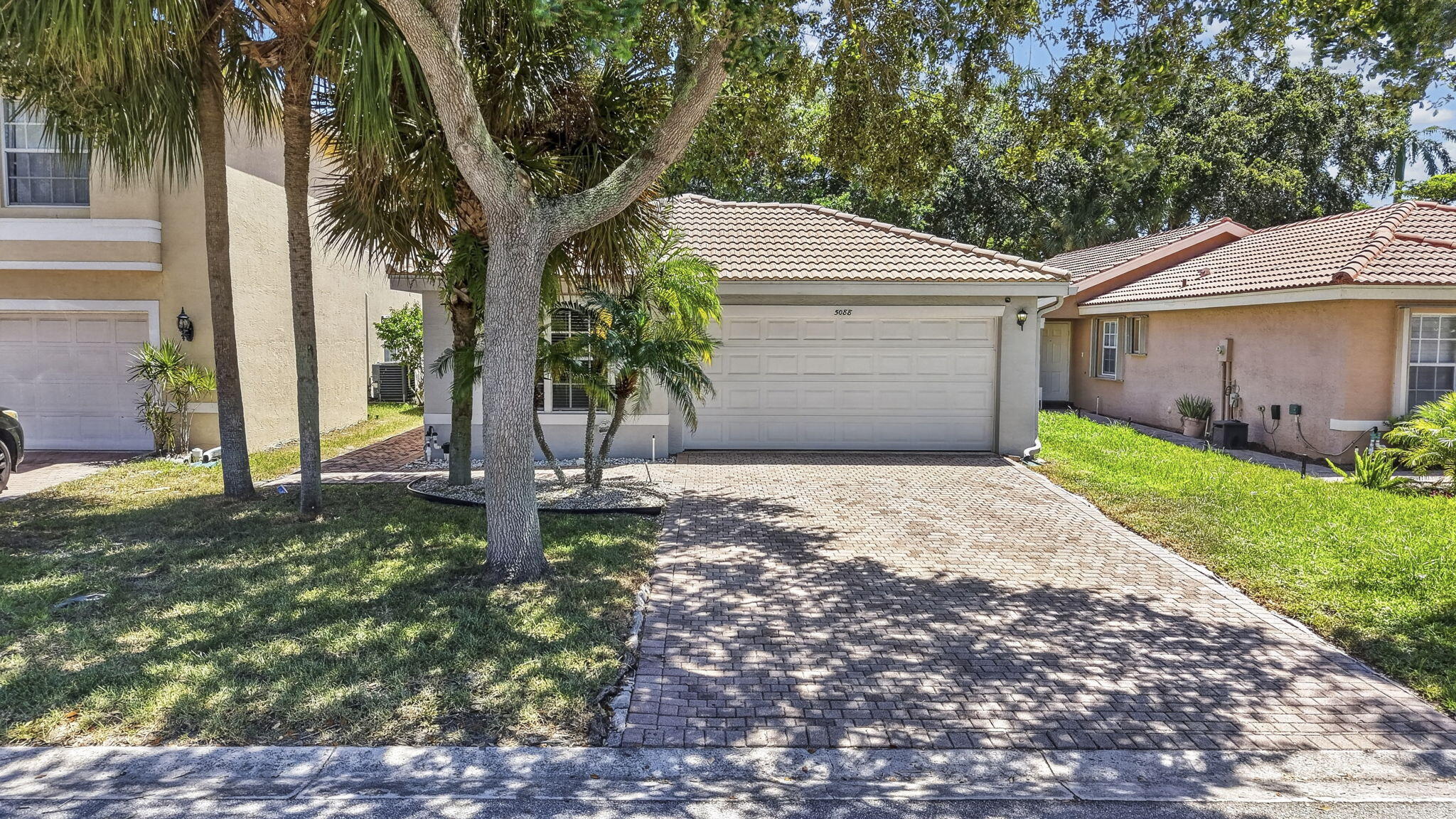 5088 NORTHERN LIGHTS Drive