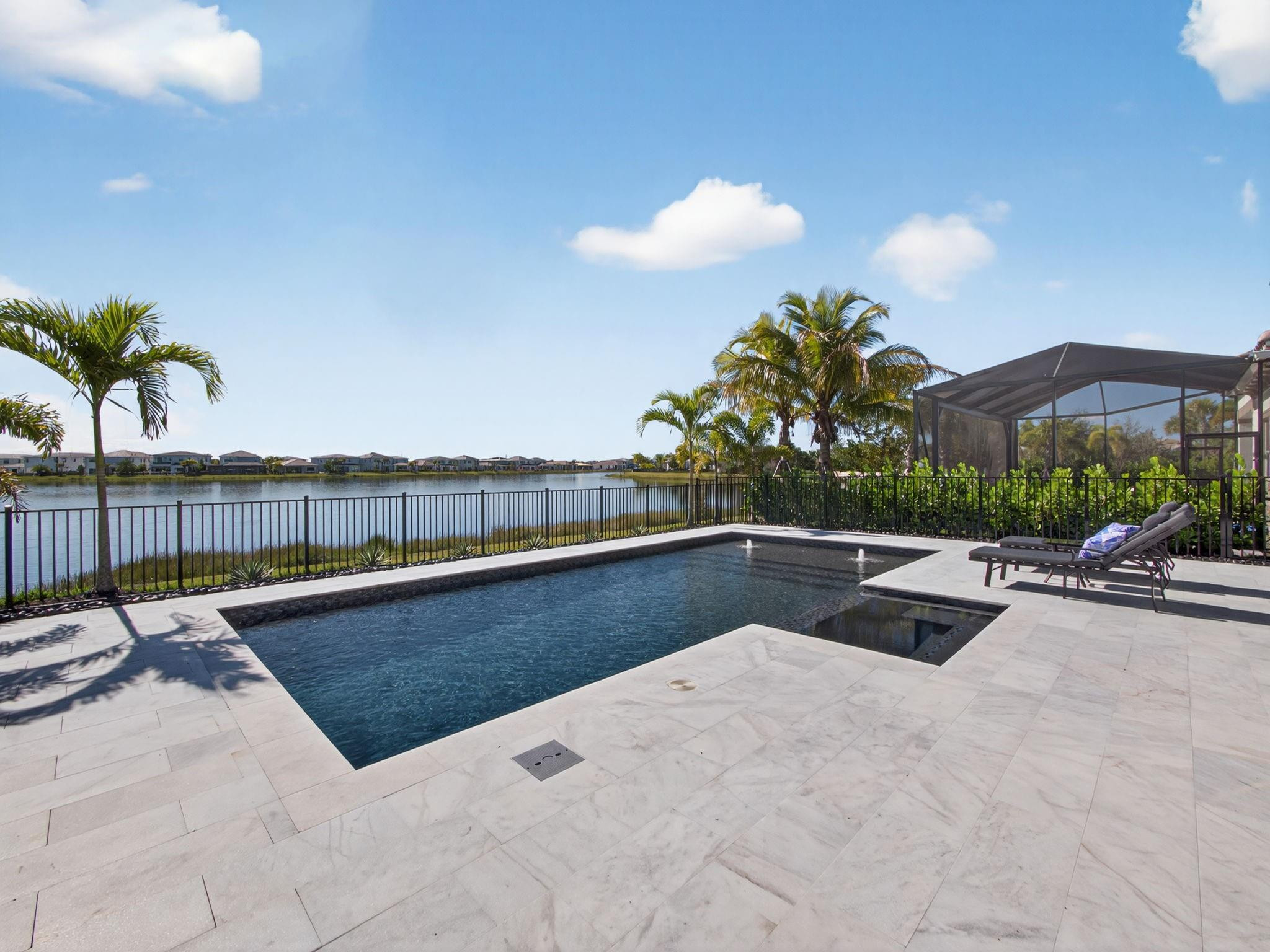 10370 Northbrook Circle