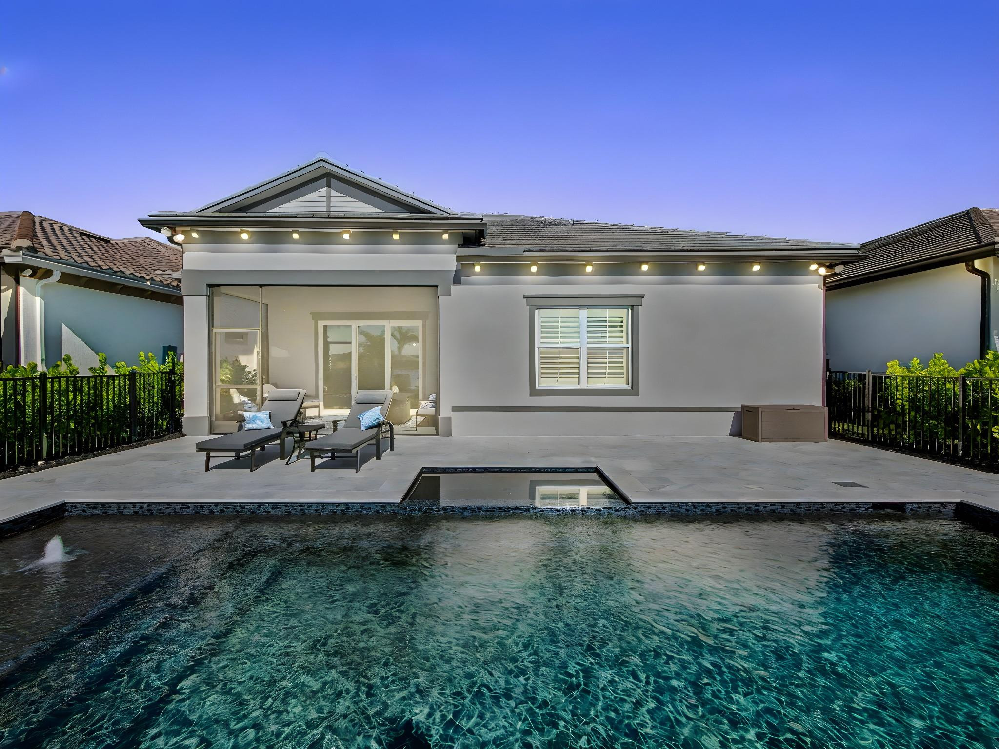 10370 Northbrook Circle