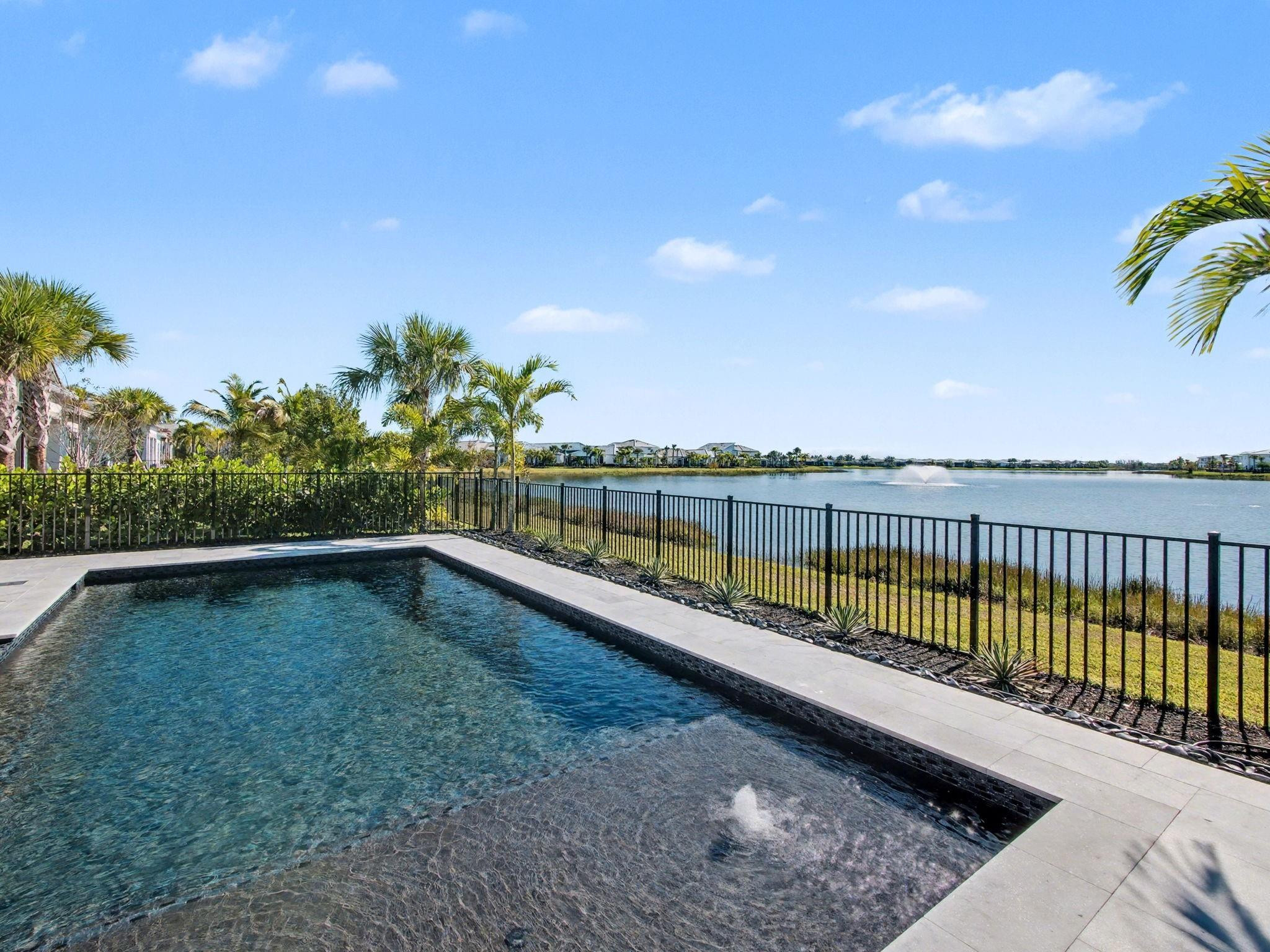 10370 Northbrook Circle