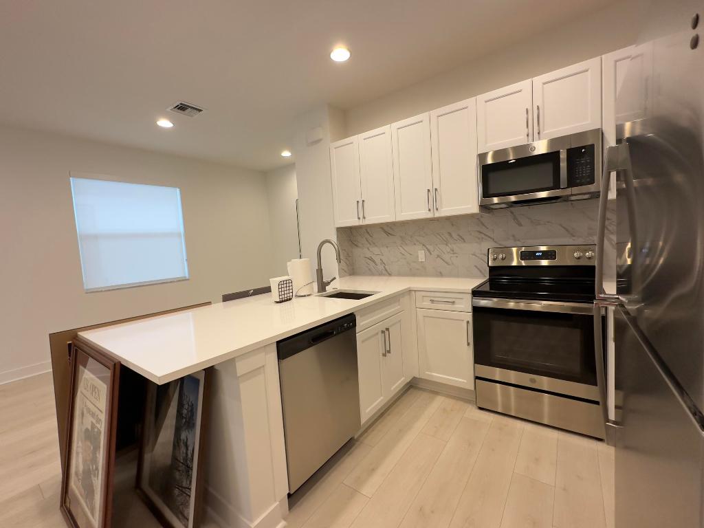 5052 Grandiflora Road Casita