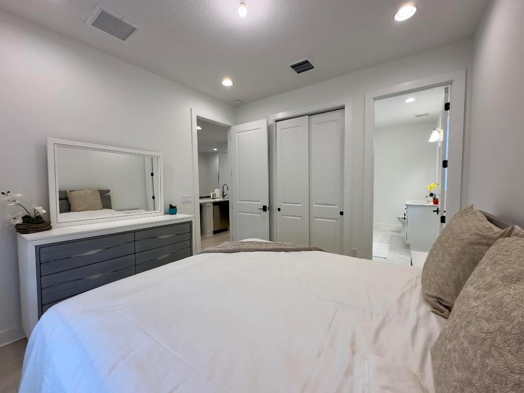 5052 Grandiflora Road Casita