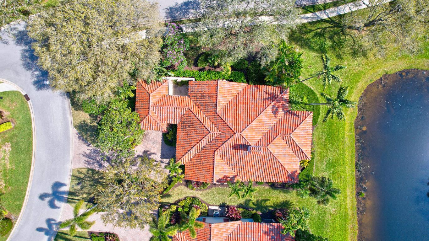 202 Royal Tern Court