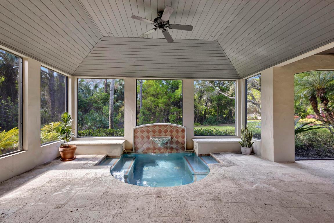 202 Royal Tern Court