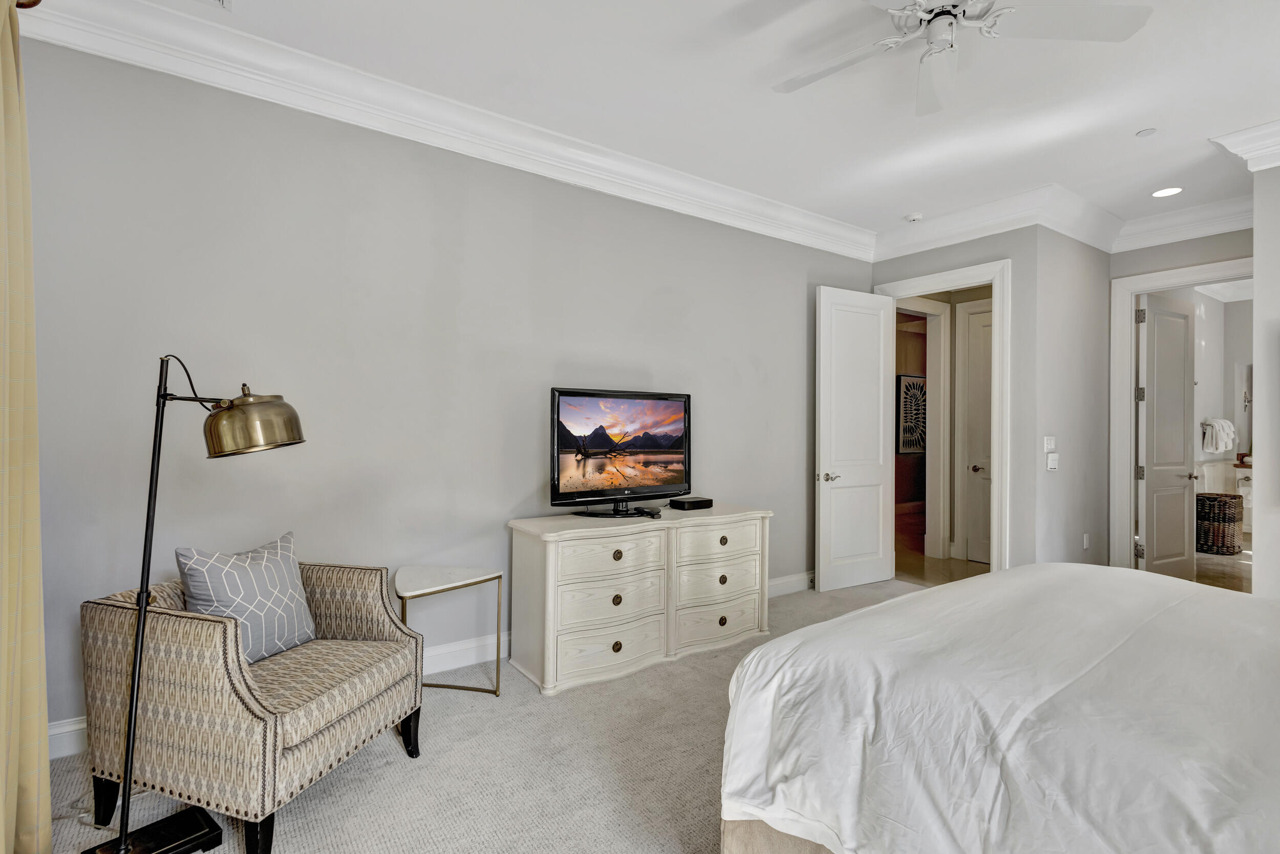 202 Royal Tern Court
