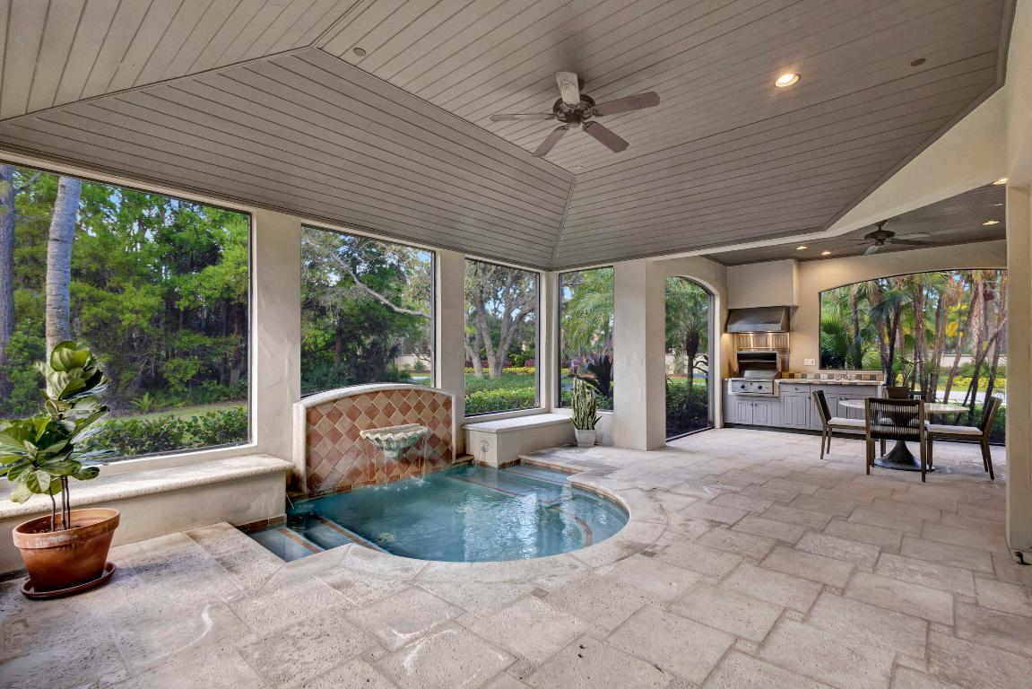 202 Royal Tern Court