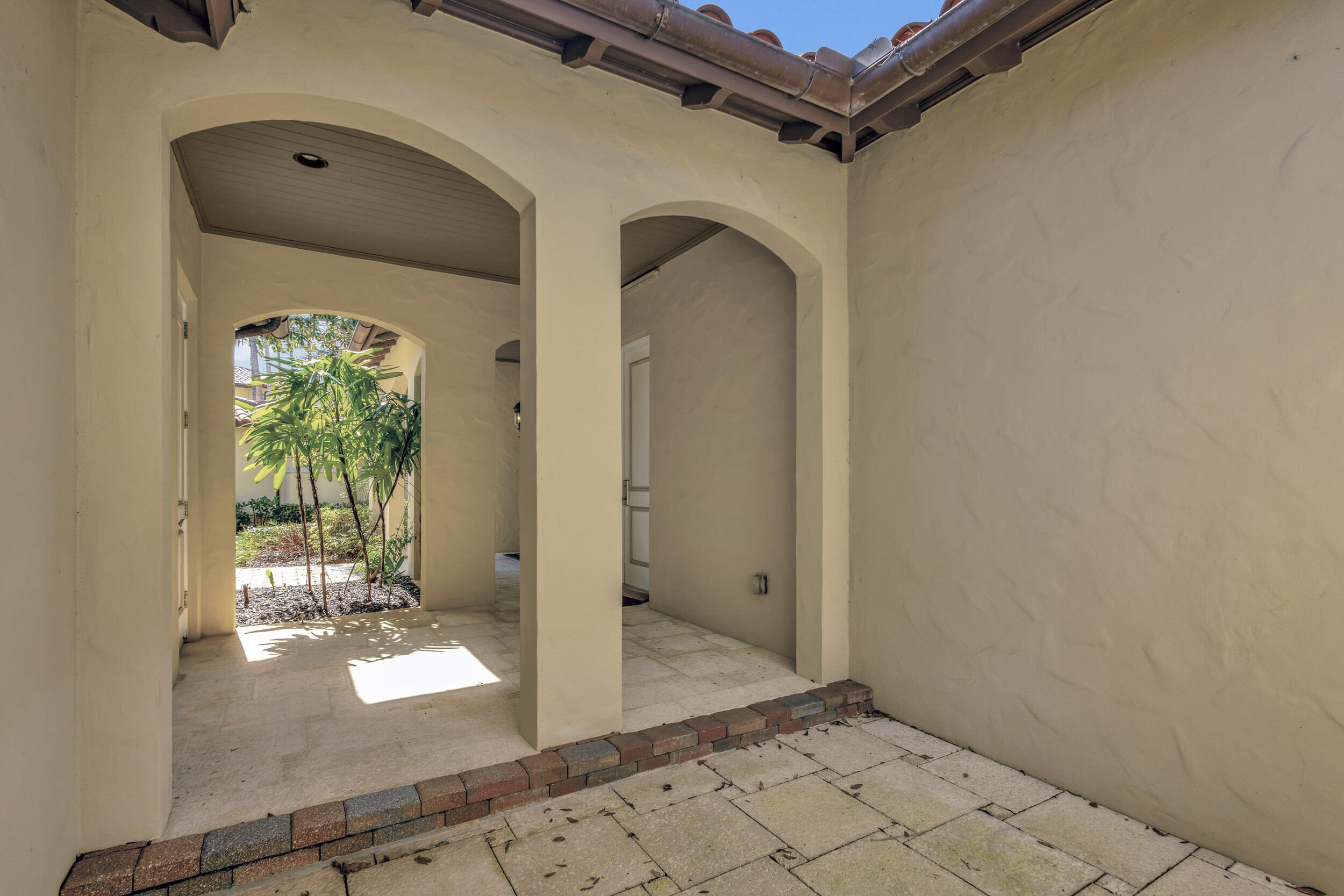 202 Royal Tern Court