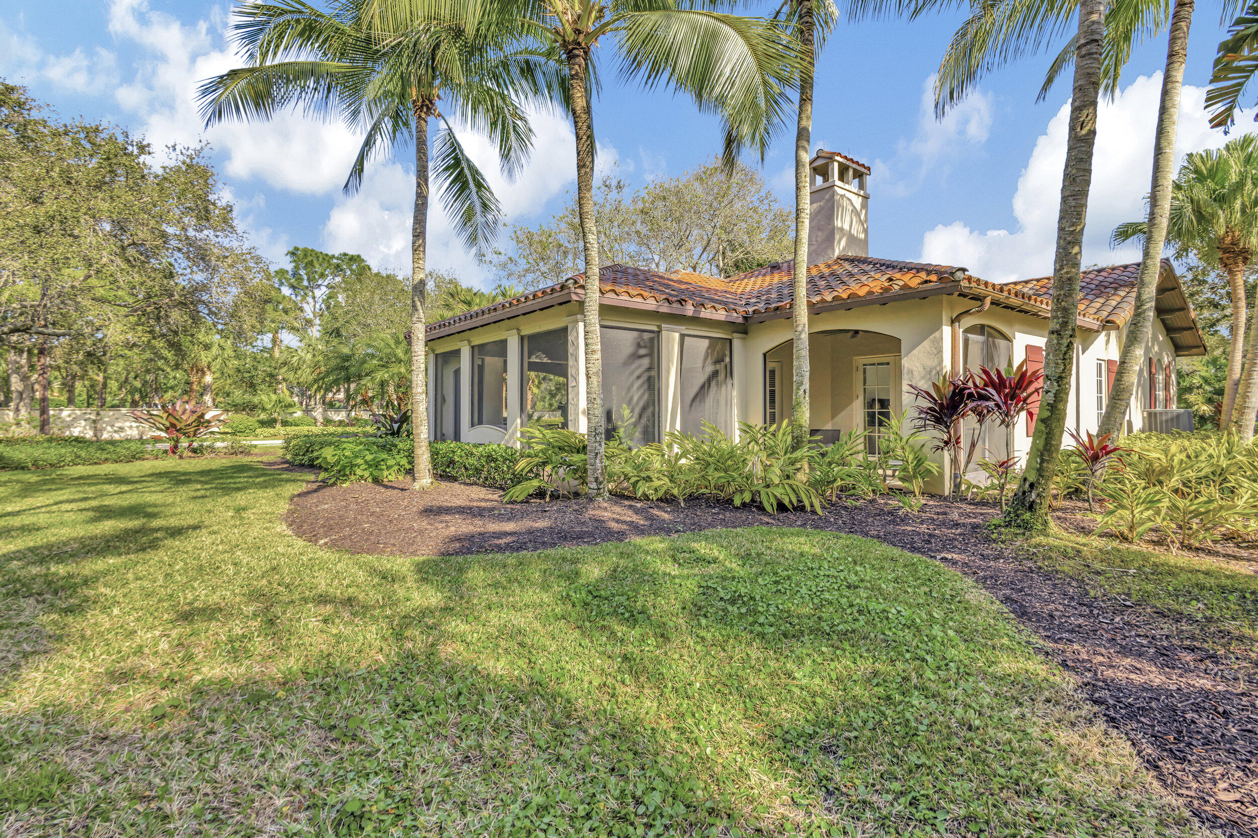 202 Royal Tern Court